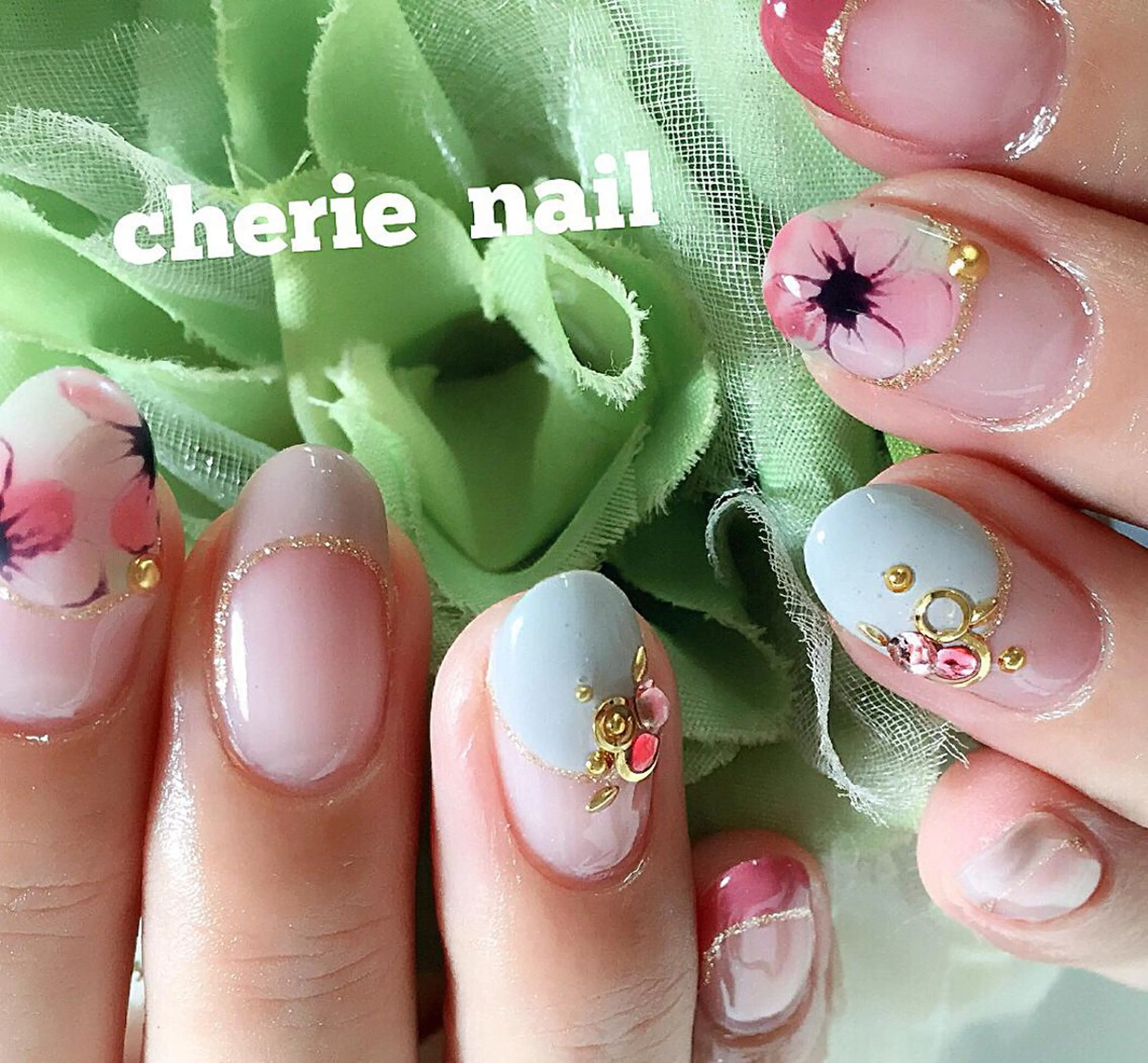 ネイル フラワーネイル cherie nail所属・馬場 鮎のエステ・リラクイメージ