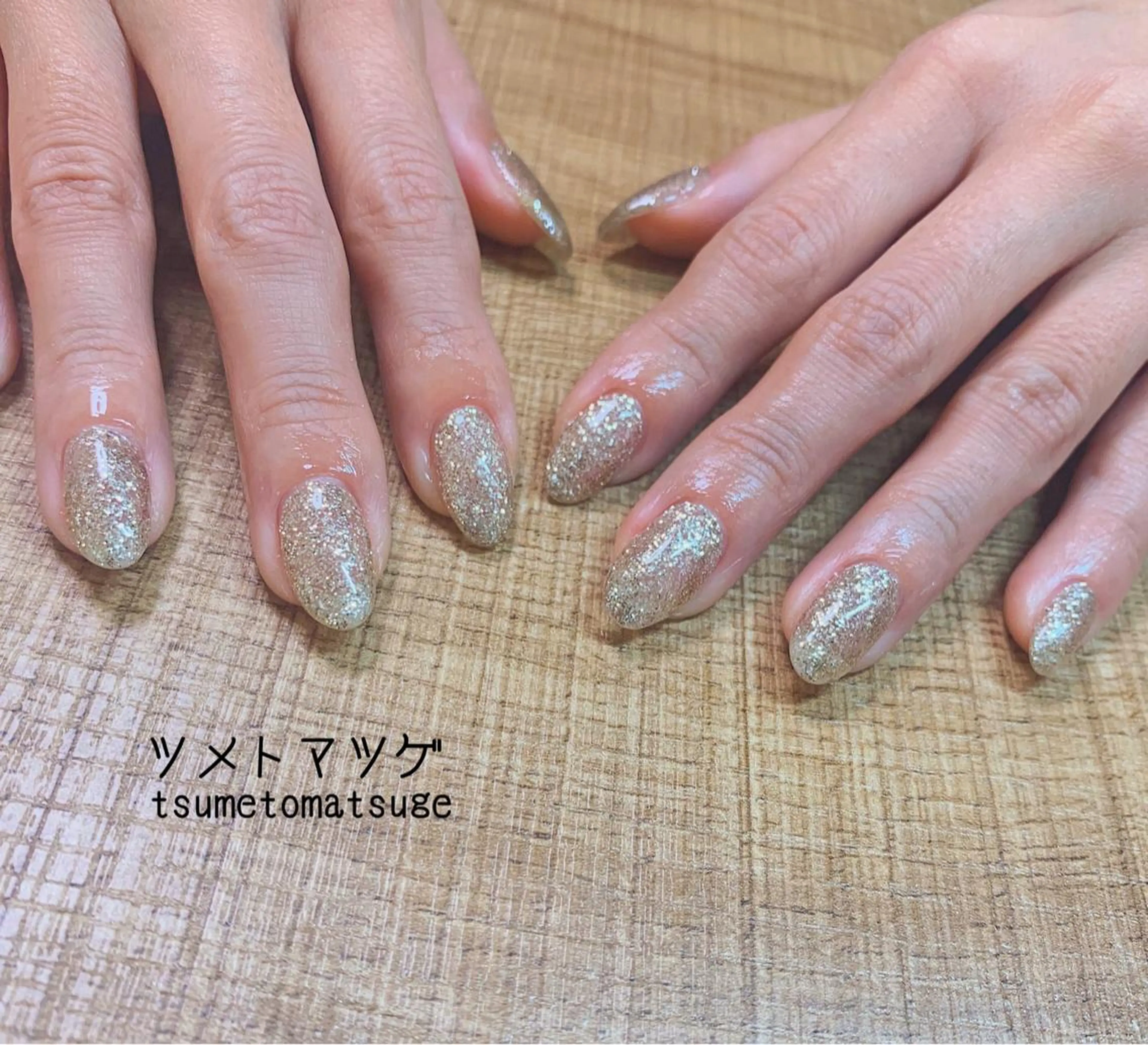 ミディアム ネイル ツメトマツゲ .のネイルデザイン