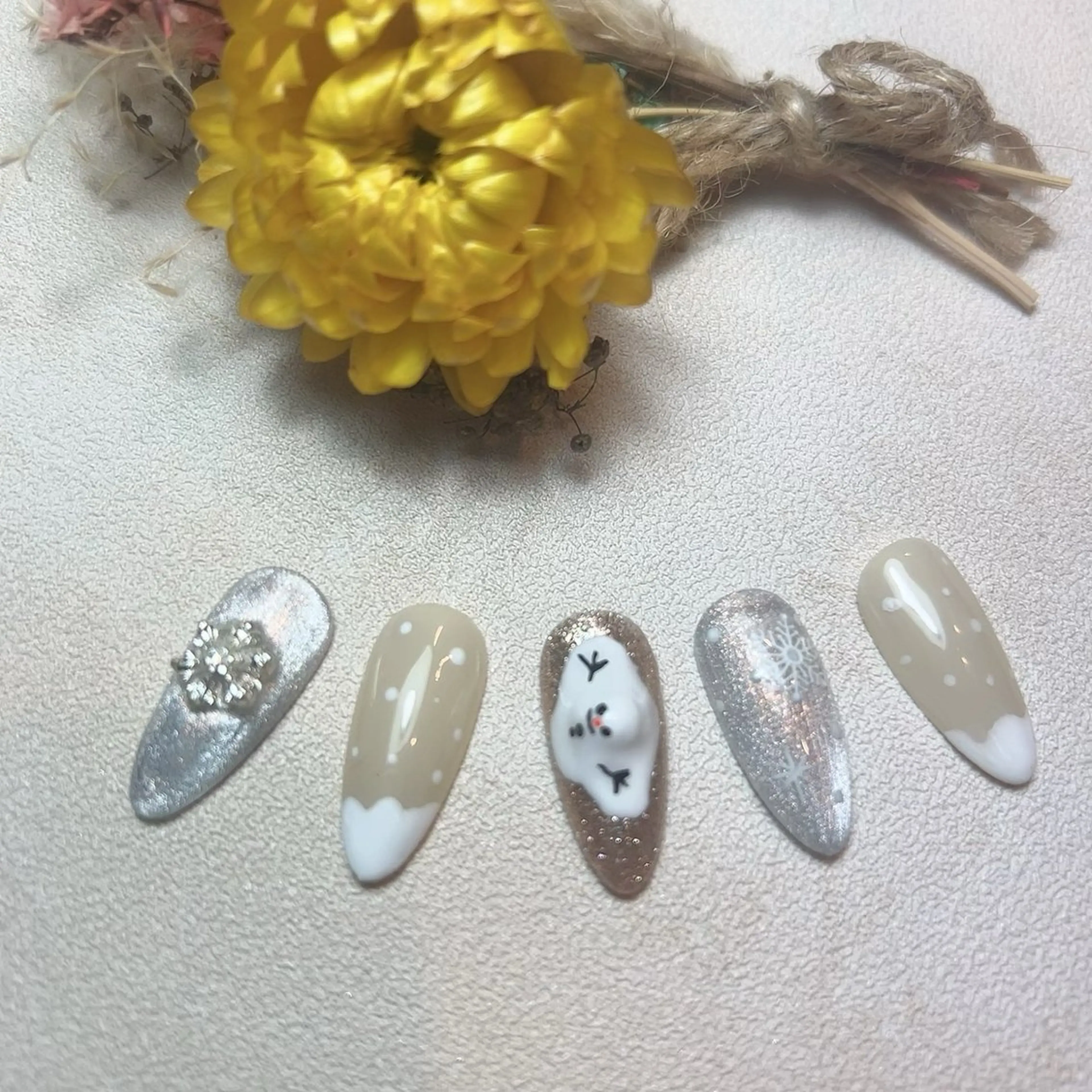 ネイル キラキラネイル ピンク 冬ネイル クリスマス You nailのネイルデザイン