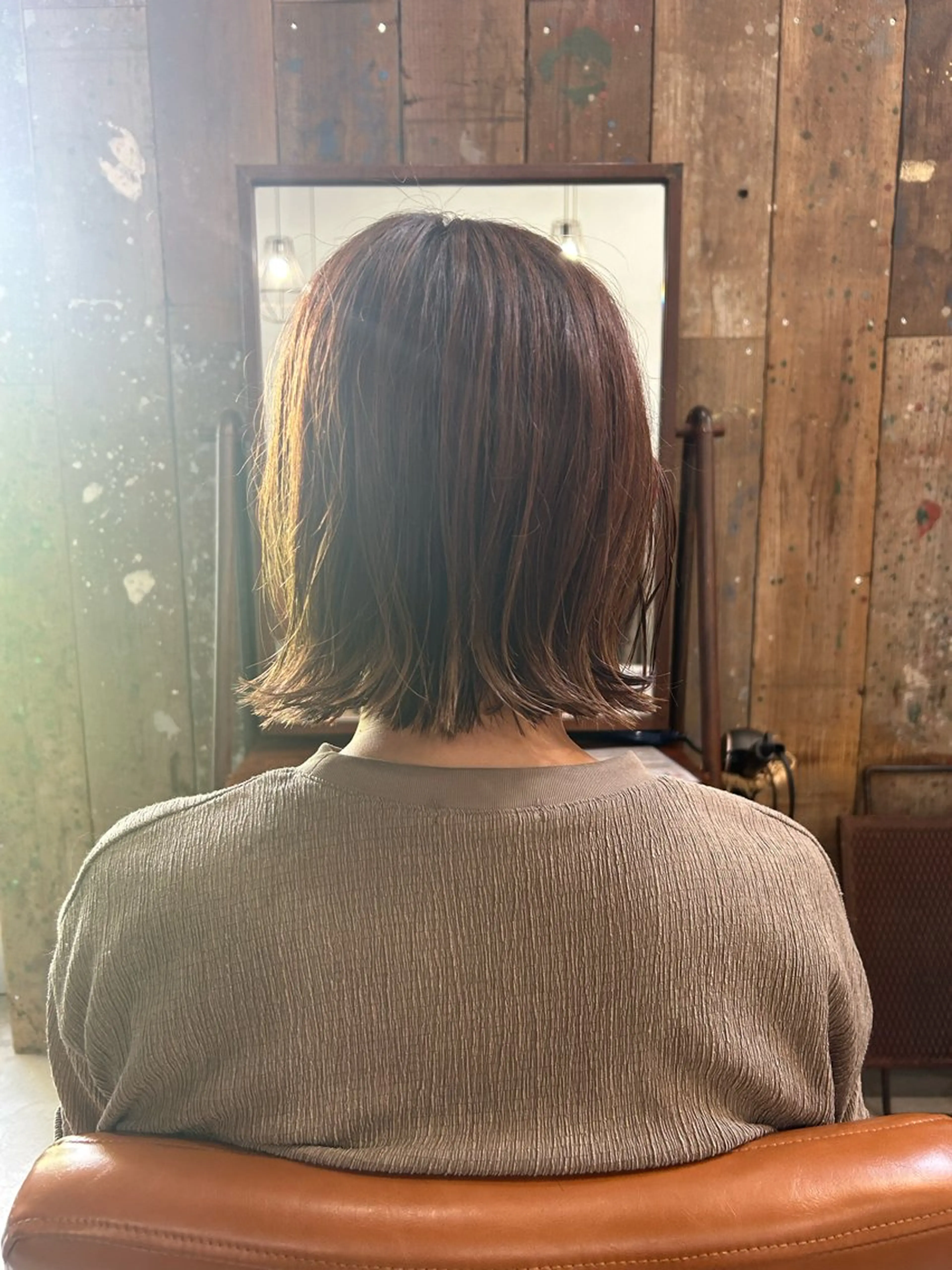 ミディアム ボブ 外ハネヘア 佐伯 真奈のヘアスタイル