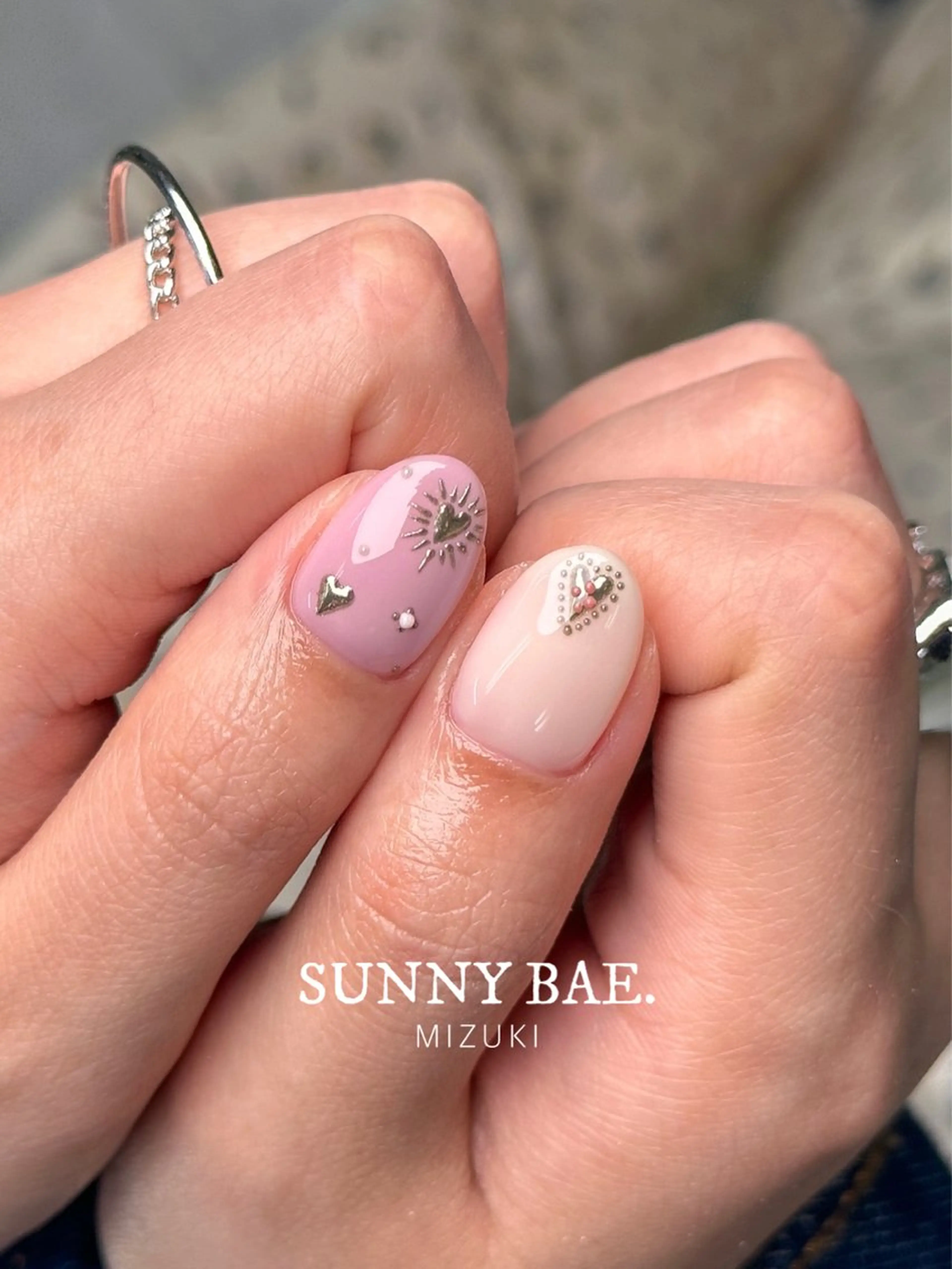 ネイル アートネイル ジェルネイル ハート ミラーネイル バレンタイン ハンドネイル SUNNY BAE. 🌼MIZUKIのネイルデザイン