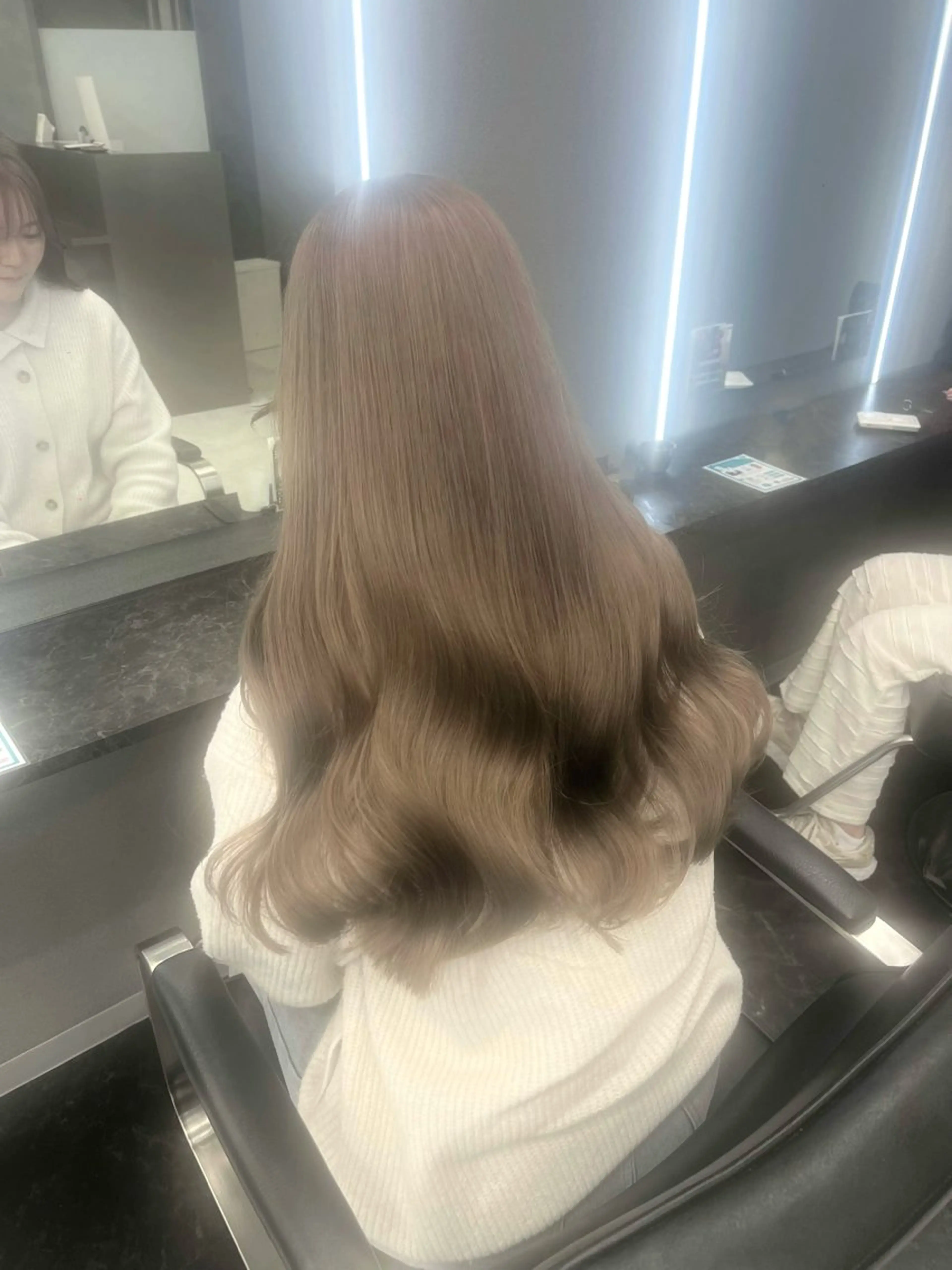 カラー ヘアカラー トリートメント 艶カラー/顔周りレイ ヤー⭐️AYAKAのヘアスタイル