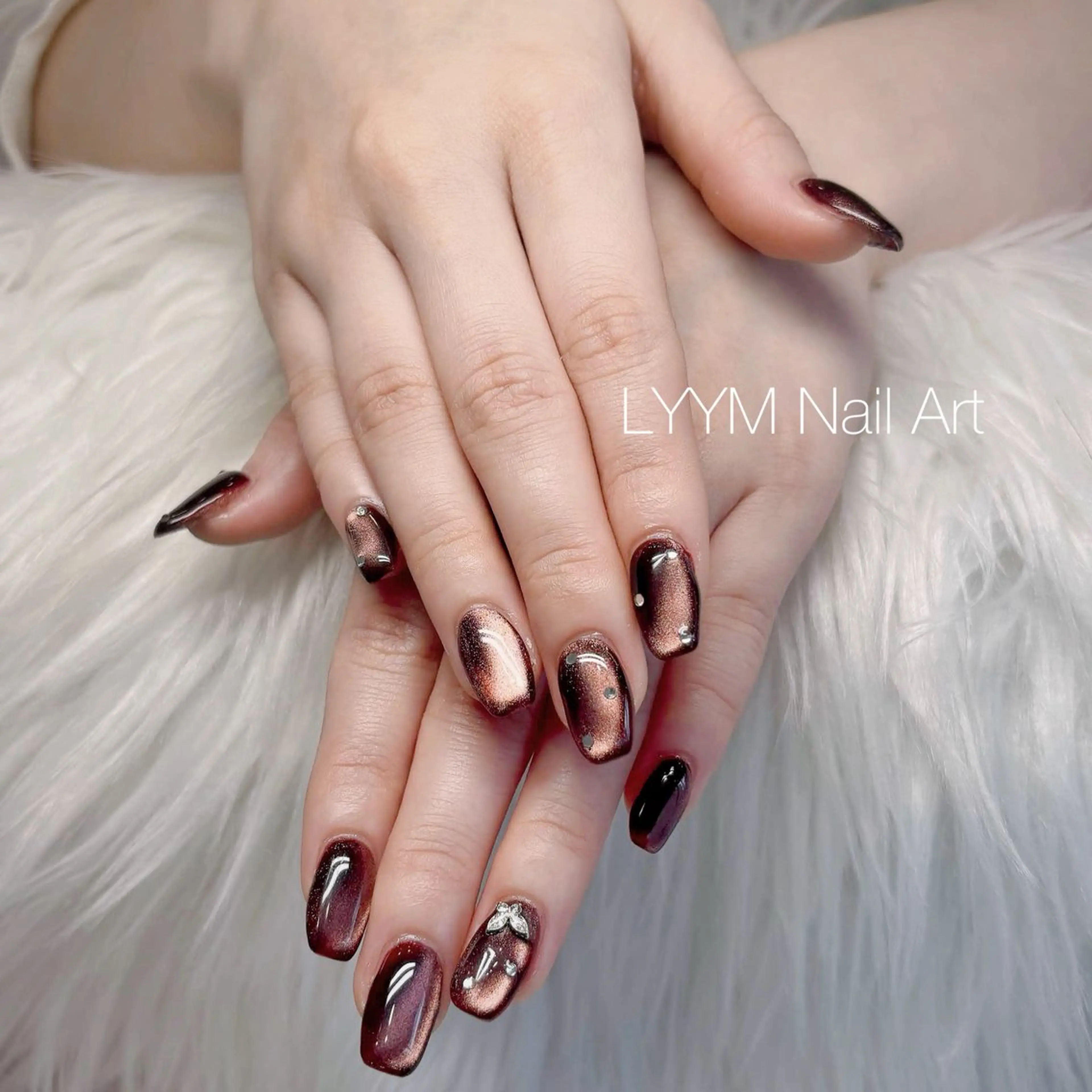 ネイル ブラウン マグネットネイル ストーンネイル ハンドネイル LYYM Nail Salonのネイルデザイン