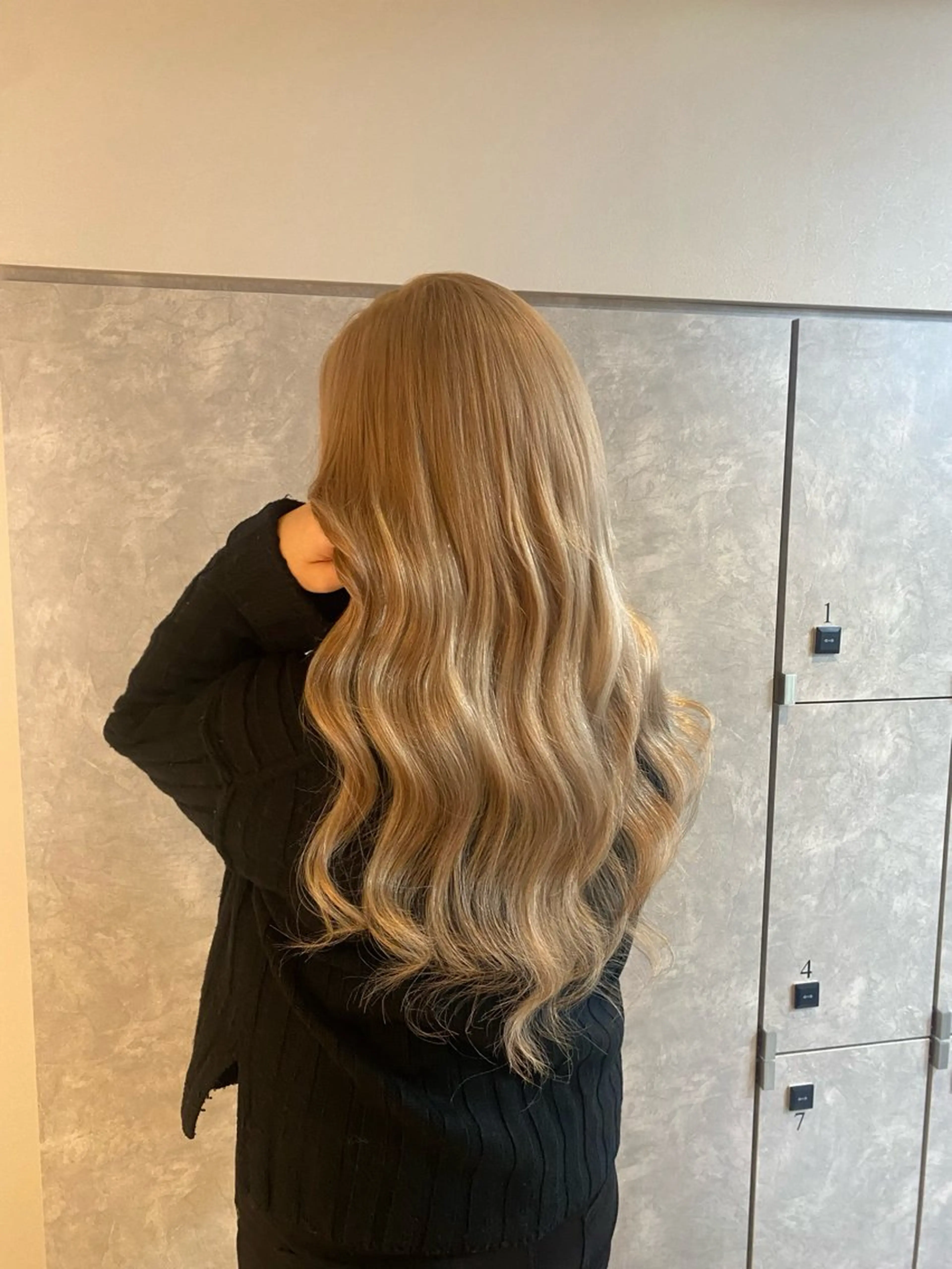 ロング ガルボヘアー心斎橋所属・プルエクステ/プルシ ールエクステ/地雷系のヘアスタイル