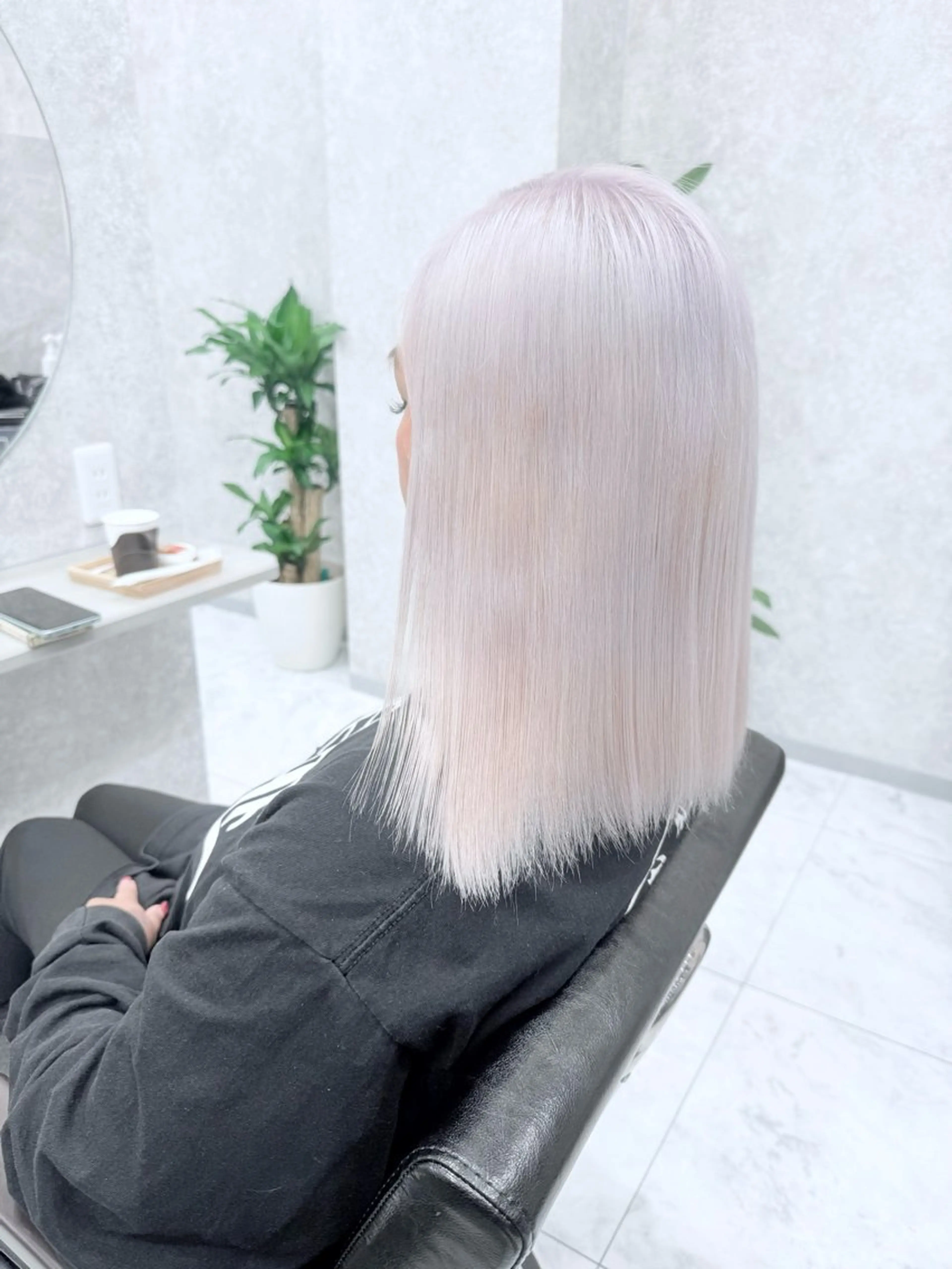 ミディアム カラー ブリーチ ケアブリーチ デザインカラー ダブルカラー ハイトーンカラー ヘアカラー 🌈派手髪ハイトーン 🌈鈴木亮太🌈のヘアスタイル