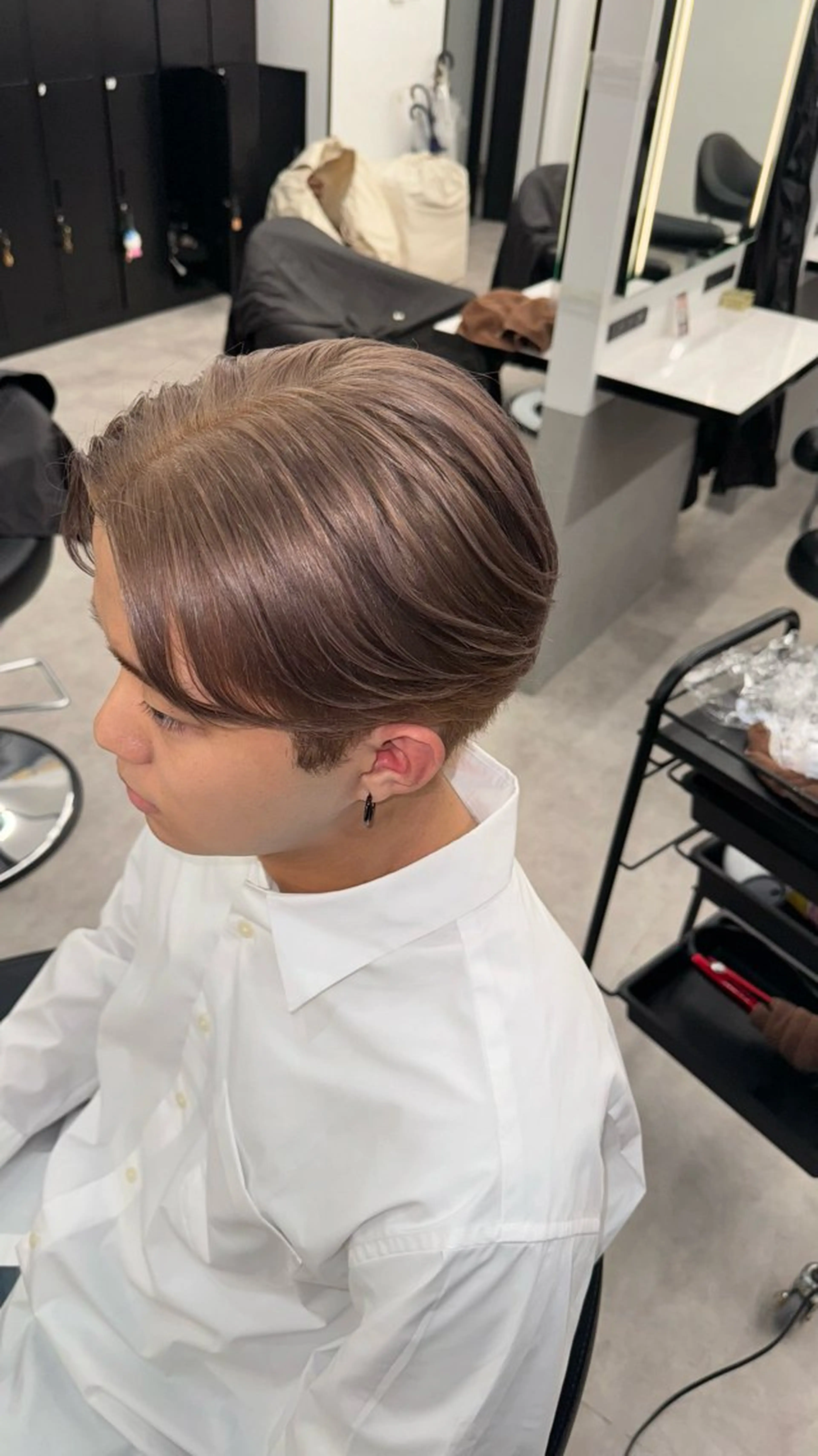 カラー ZYNX所属・MAHIRO/複雑 履歴/ハイトーンのヘアスタイル