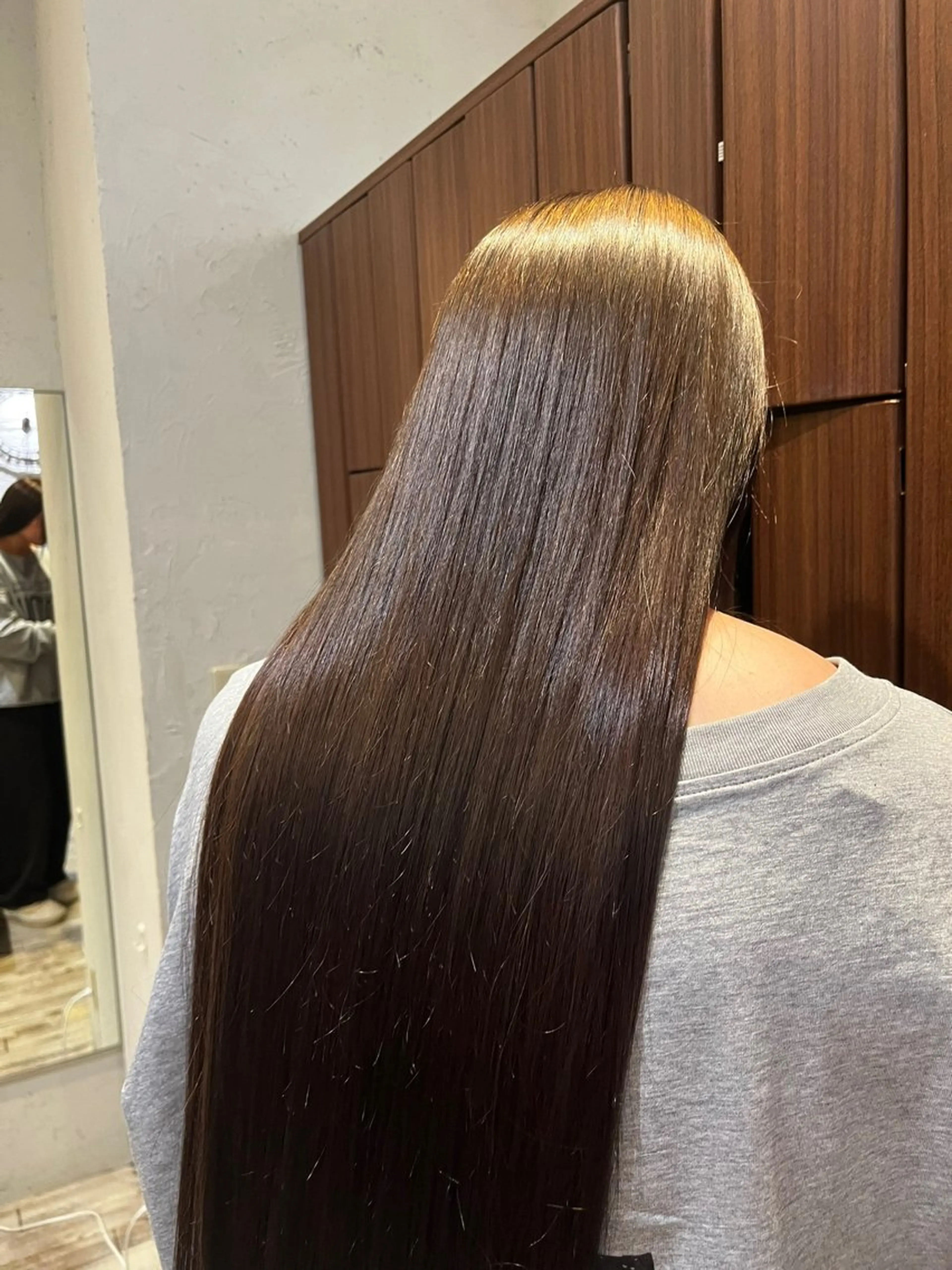 ロング ヘアカラー トリートメント 平居 舞白のヘアスタイル