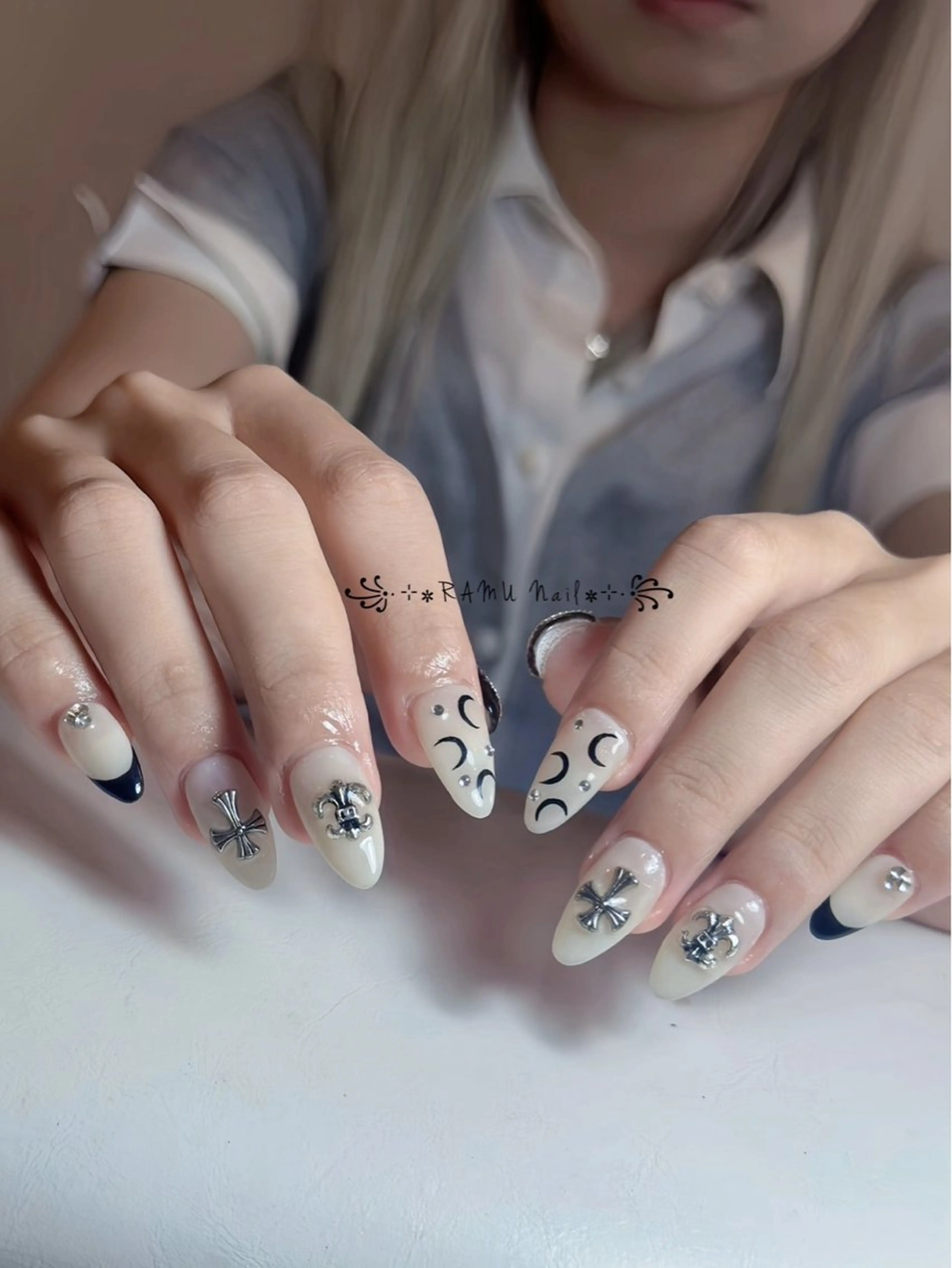ネイル キラキラネイル マグネットネイル ミラーネイル ピンク 夏ネイル ハンドネイル RAMU Nail 恵比寿店のネイルデザイン