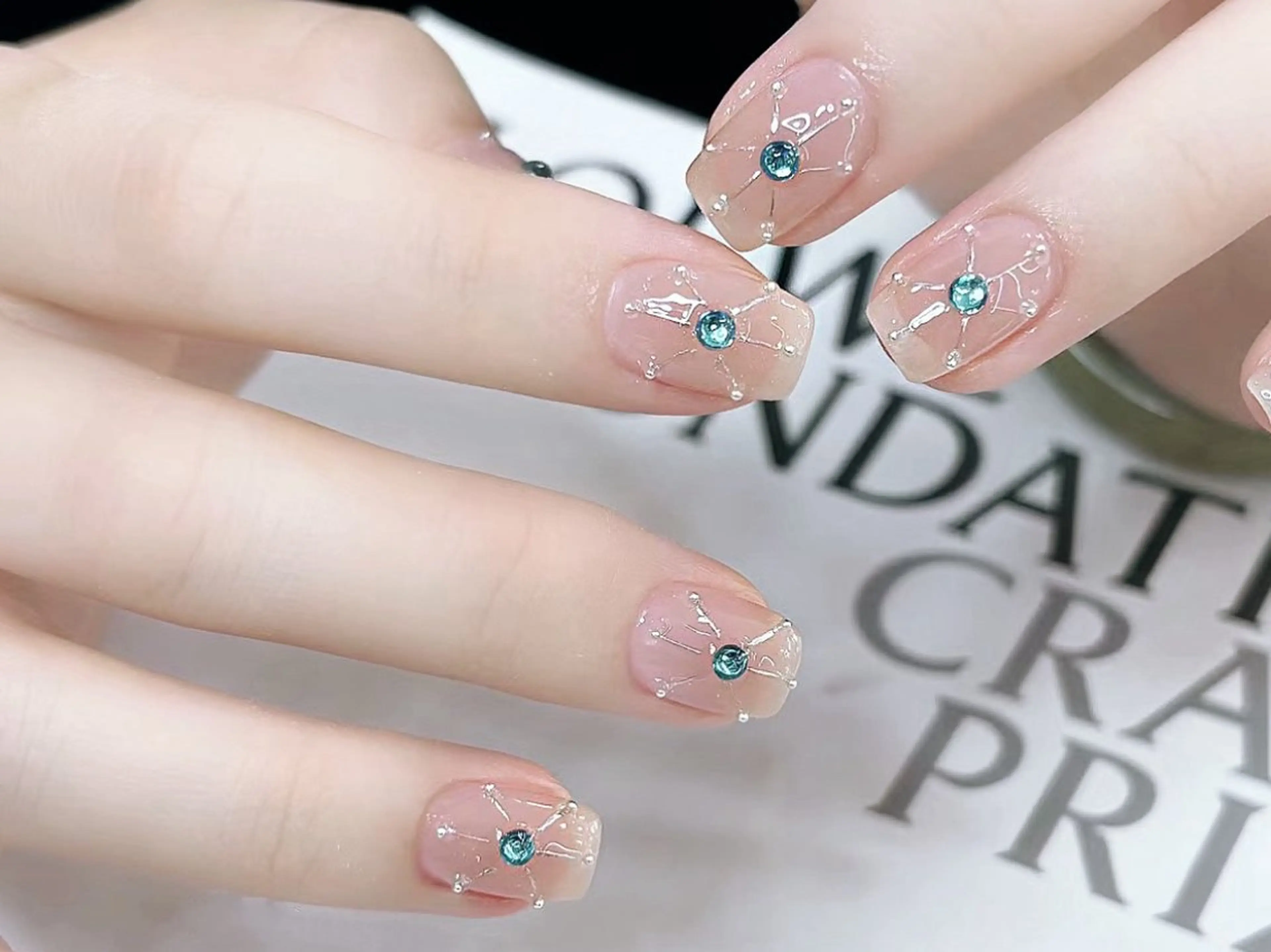 ネイル 長さ出し フレンチネイル グラデーション マグネットネイル マグネットフレンチ ハンドネイル ハンドケア ⭐️Dreamy Nail⭐️のネイルデザイン