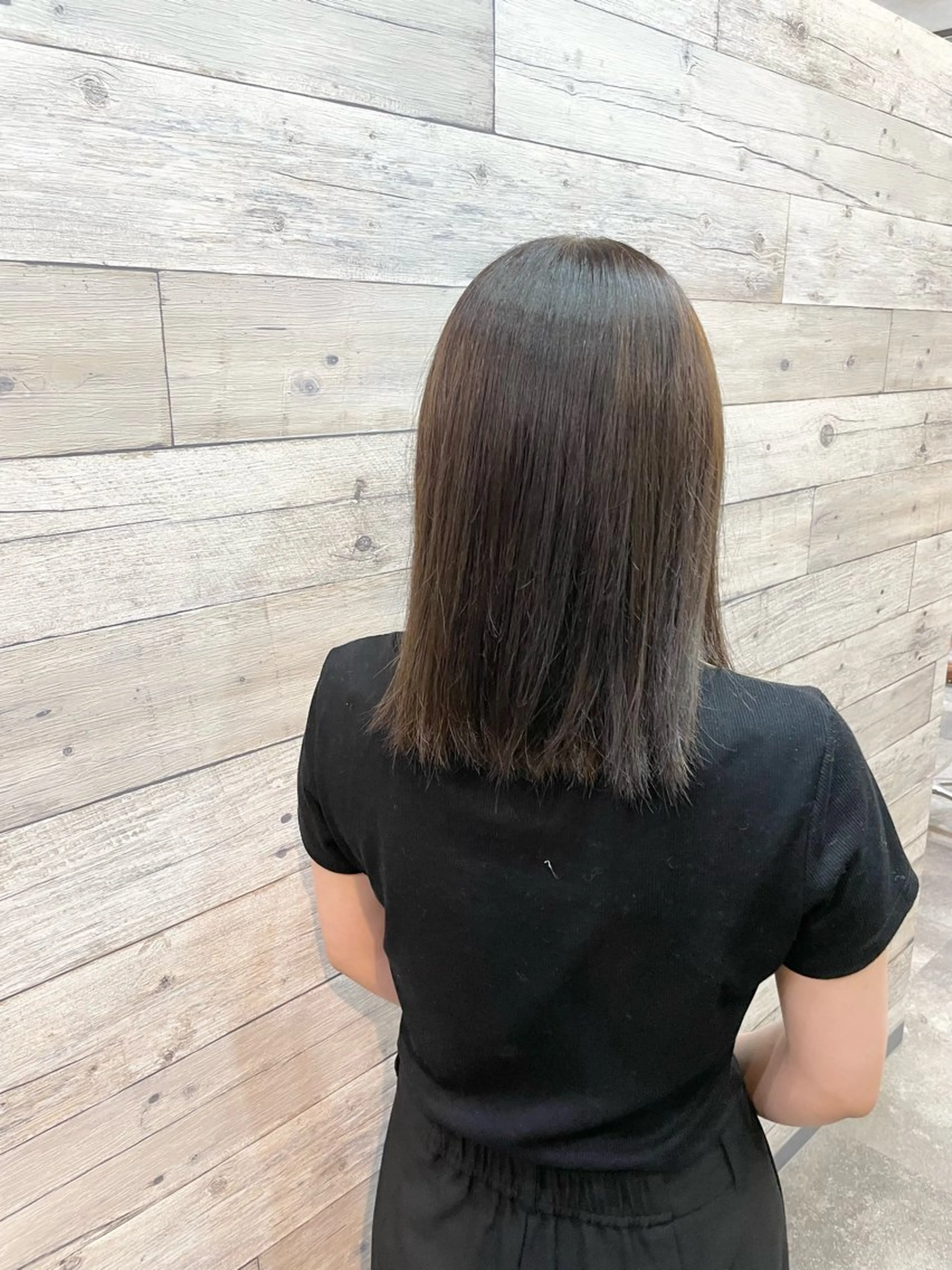 カラー ヘアカラー 田中 愛羅のヘアスタイル