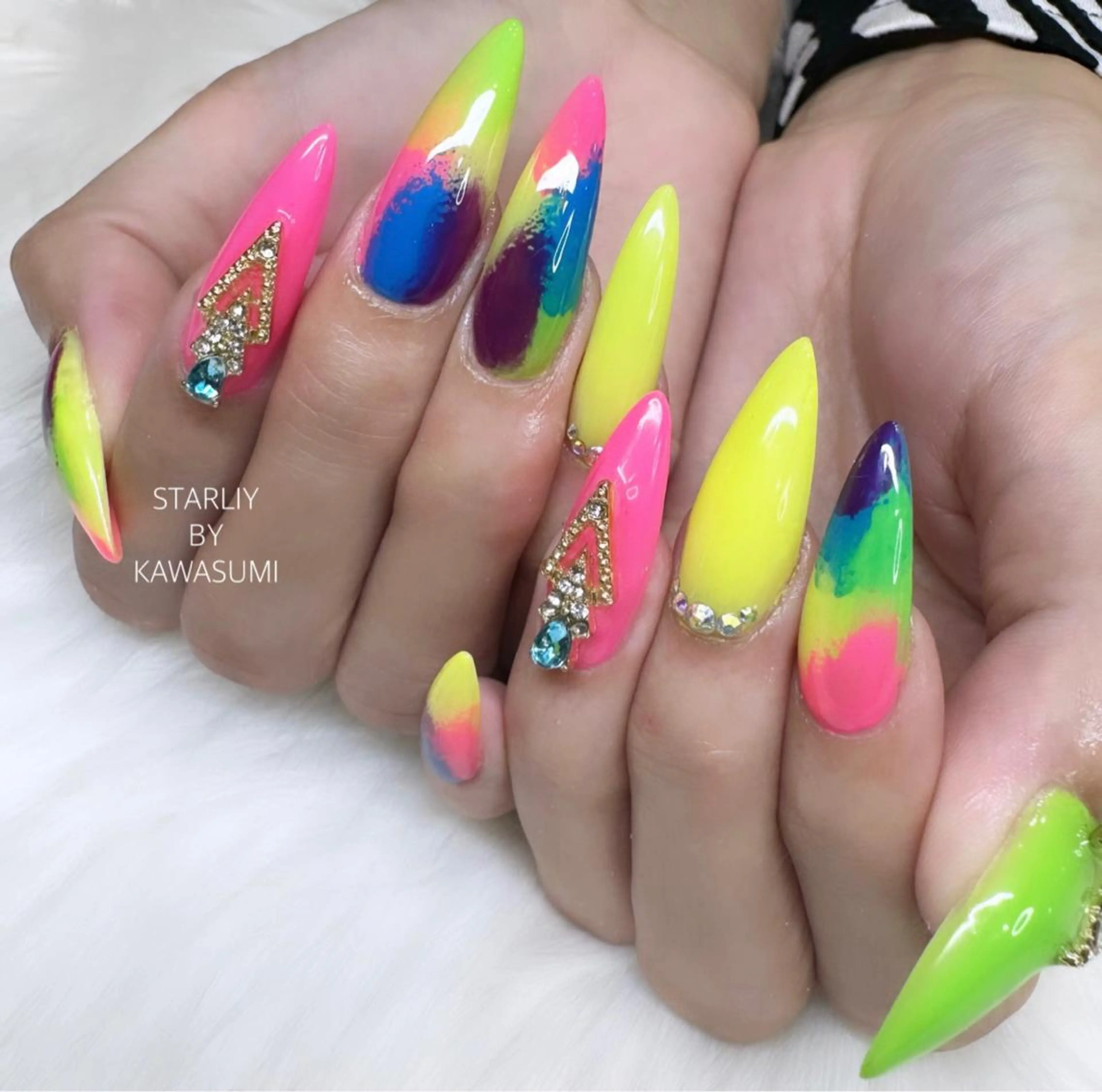 ネイル ハンドネイル Starliy所属・~Starliy~ 三重県津市のネイルデザイン