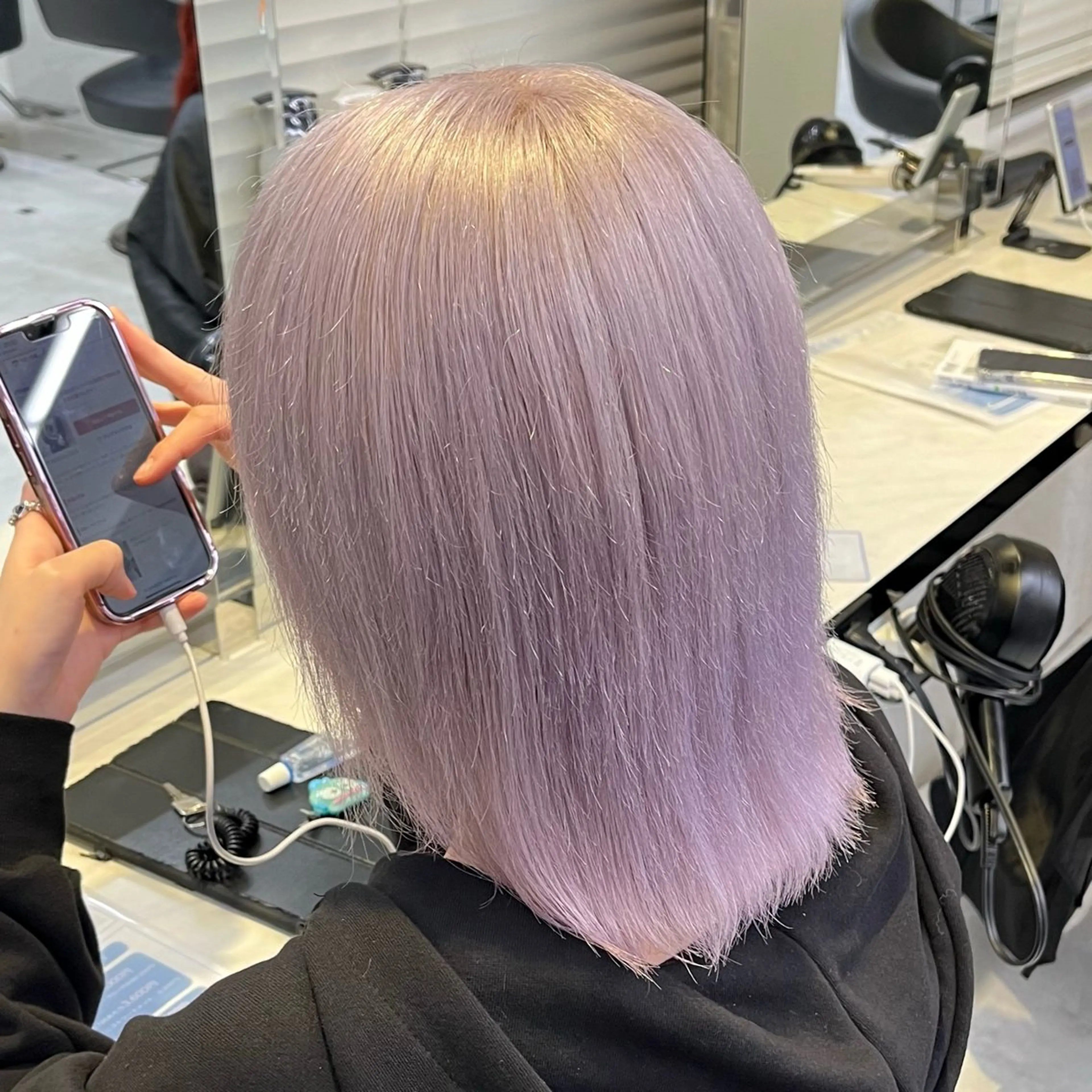 セミロング カラー ヘアアレンジ ヘアカラー 🍒透明感カラー🌨 🥕ハイトーンカラーのヘアスタイル