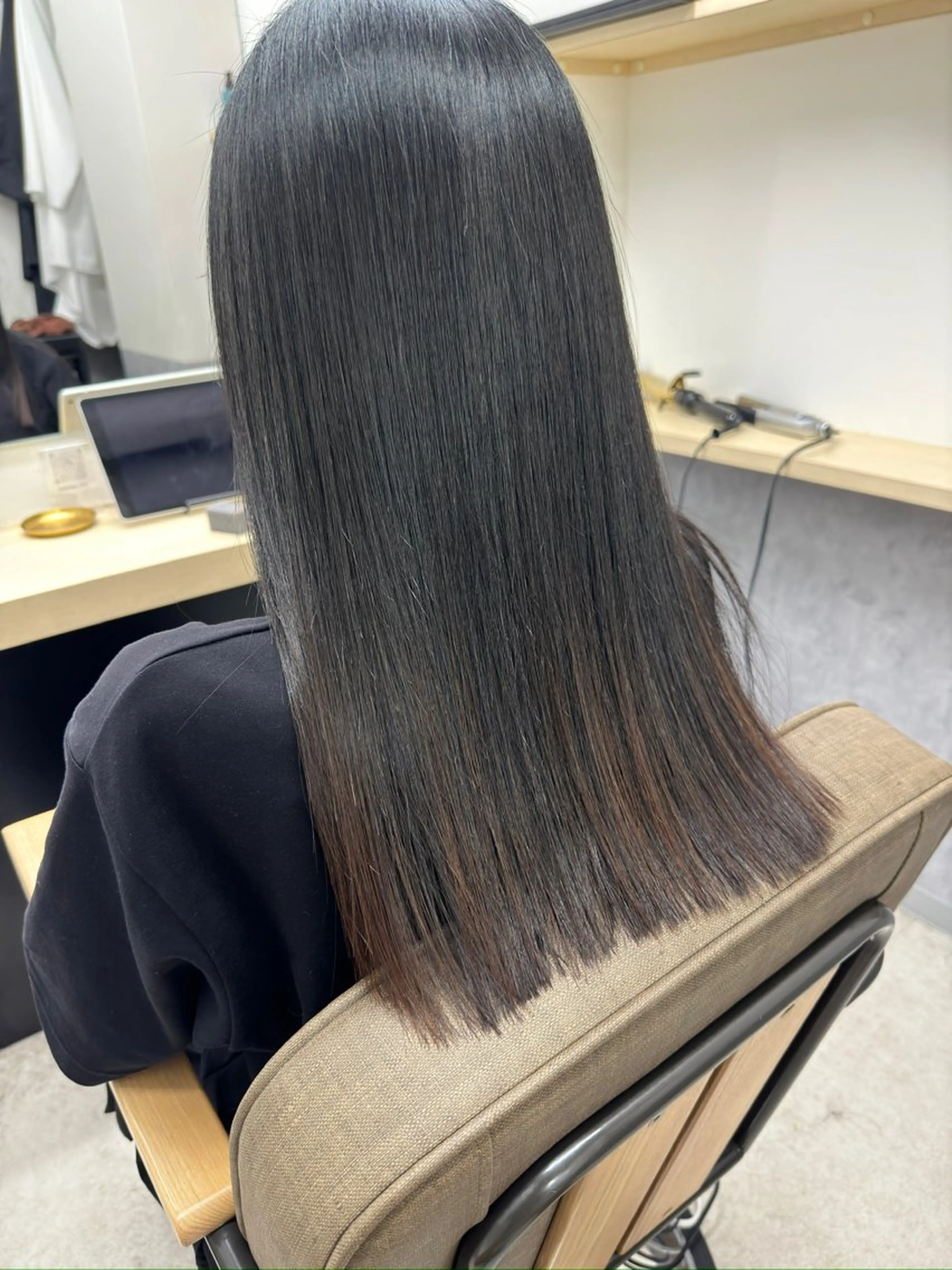 ロング 【全席個室/シェアサロン】FRAME + HairEsthe 御堂筋難波店所属・ひらやま りょういちのヘアスタイル