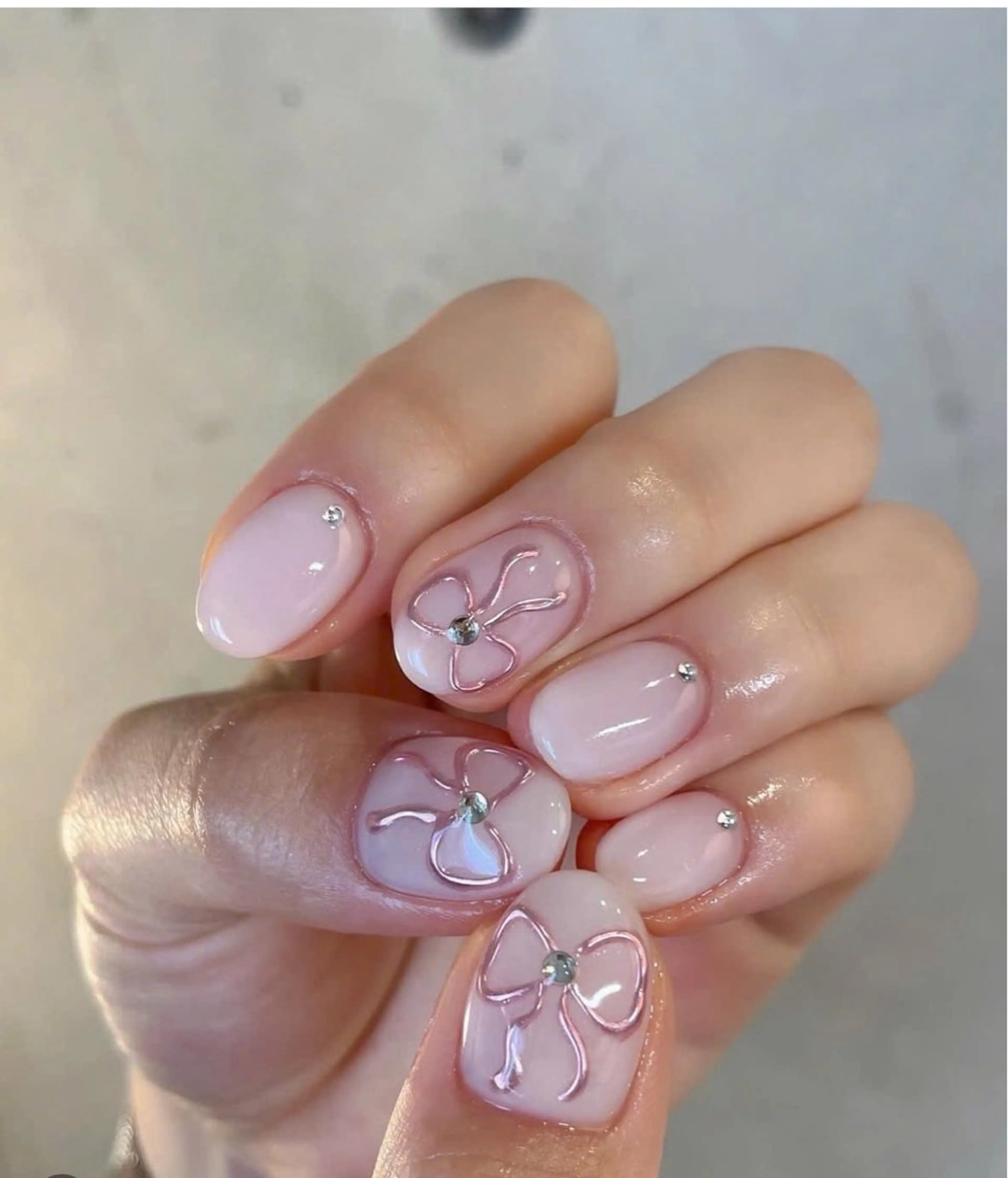 ネイル フラッシュネイル フレンチネイル グラデーション キラキラネイル 韓国ネイル Lyna Nail のネイルデザイン