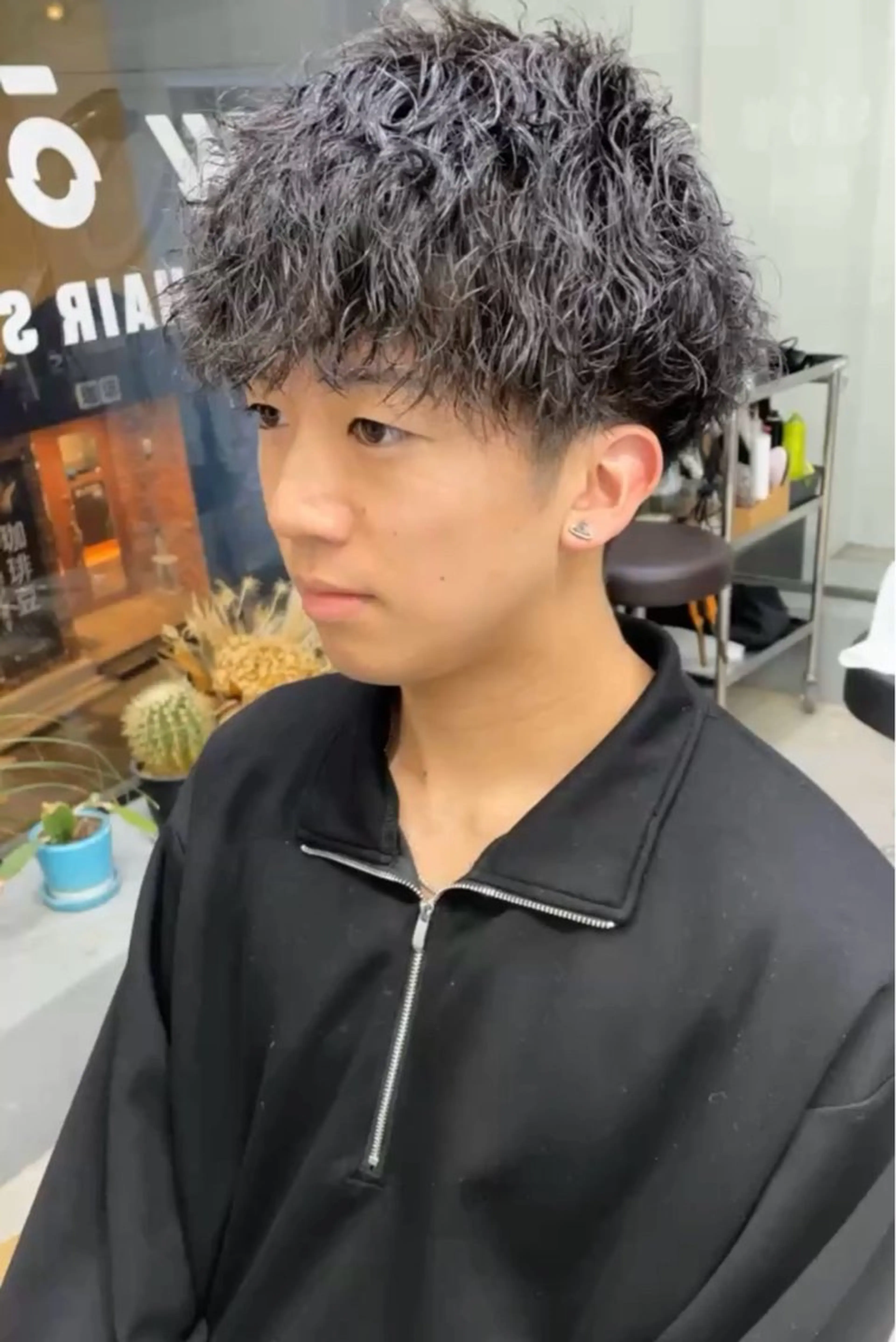 ショート パーマ メンズ カット パーマ メンズ専門サロン wokeのヘアスタイル
