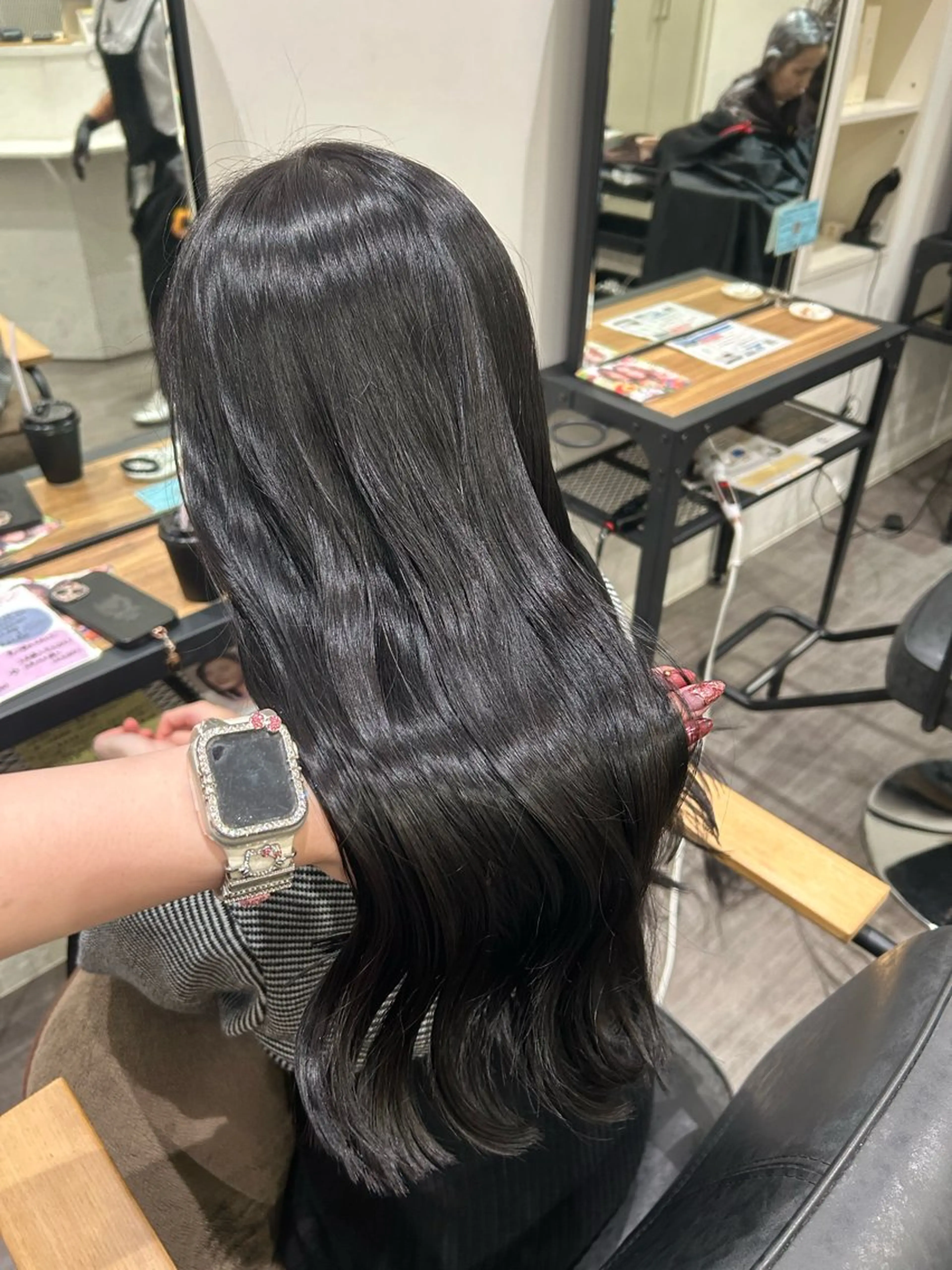 ロング カラー ヘアアレンジ 黒髪 ヘアカラー トリートメント cocotte 💟草間紫音💟のヘアスタイル