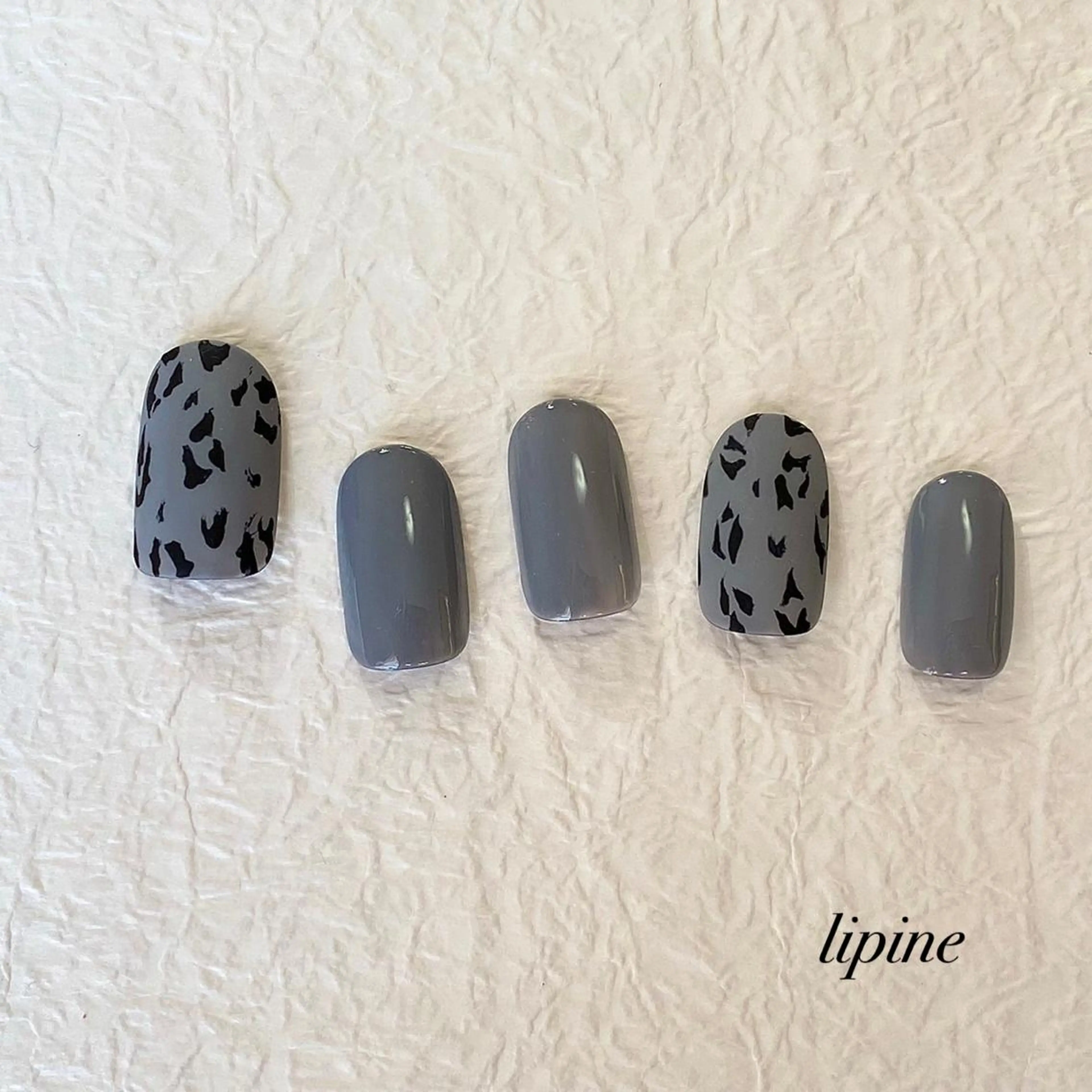 ネイル アニマル柄 ネイルサロン lipineのネイルデザイン
