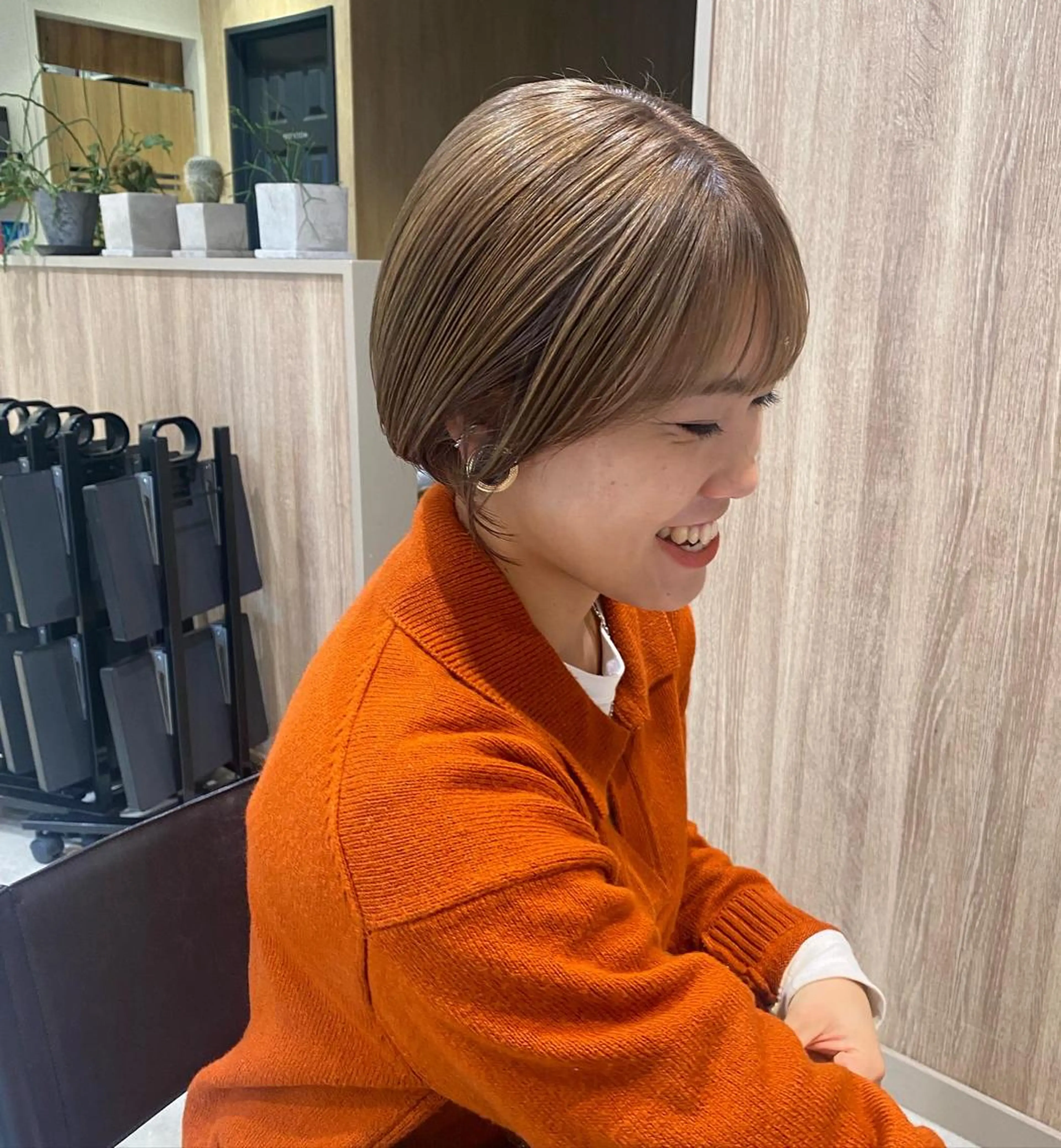 ショート カラー ベージュカラー ブリーチ ヘアカラー トリートメント ヘッドスパ パーマ指名No1 /namiのヘアスタイル