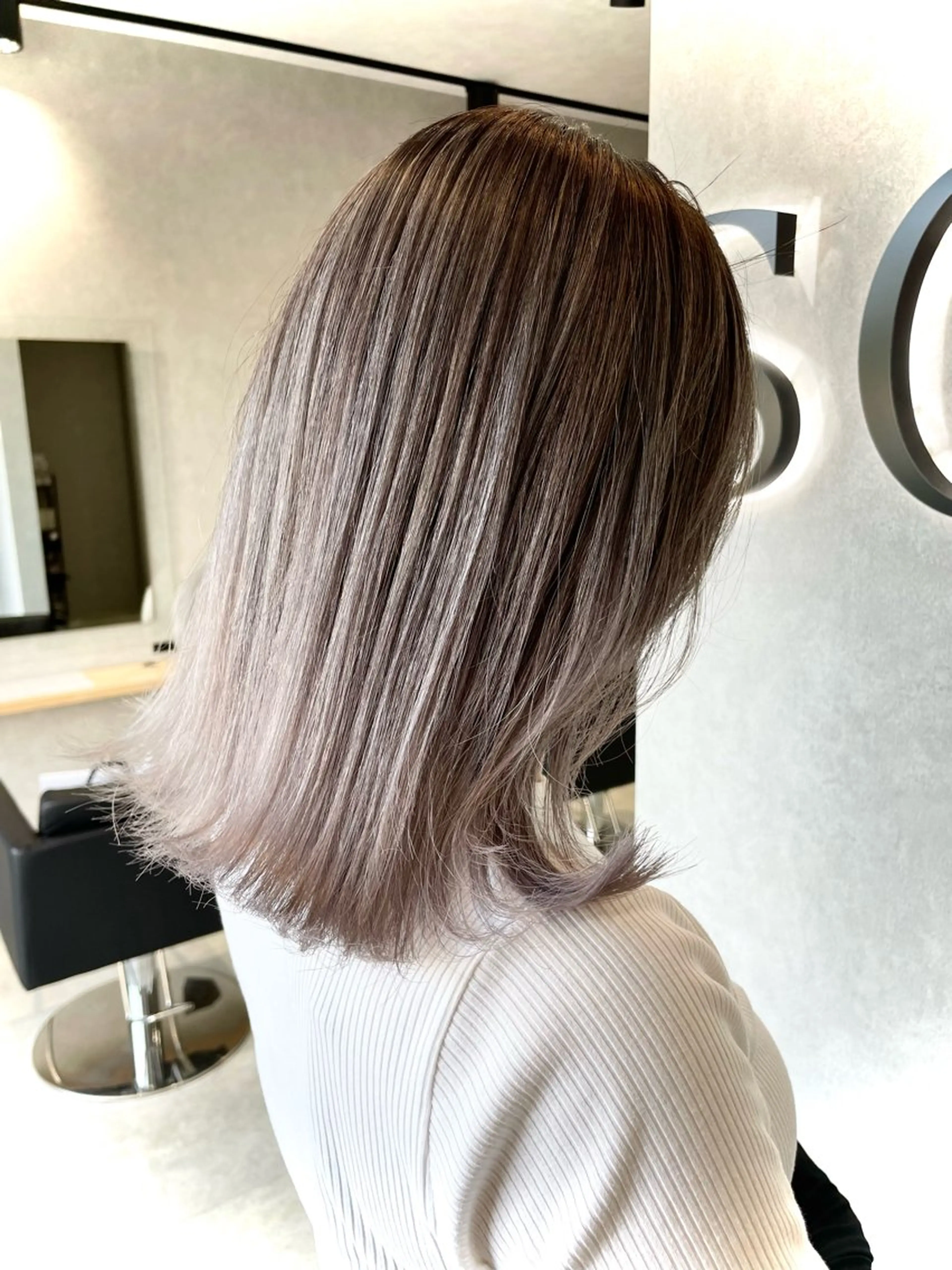 ミディアム レイヤーカット ヘアカラー 【SOL＿hair】 黒川翔のヘアスタイル