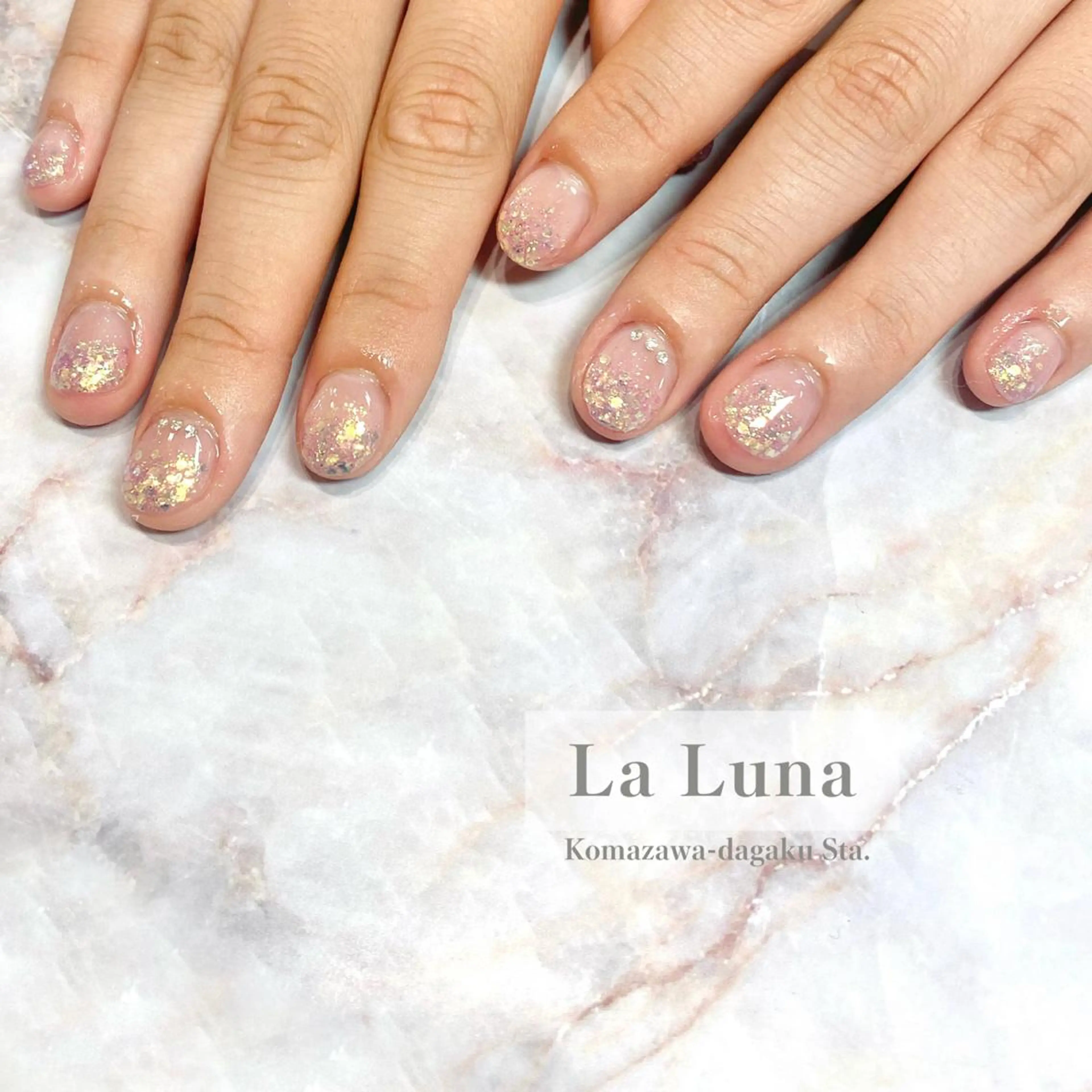 ネイル ラメ(グリッター) ラメグラデーション ＬａＬｕｎａ🌙 natsukiのネイルデザイン