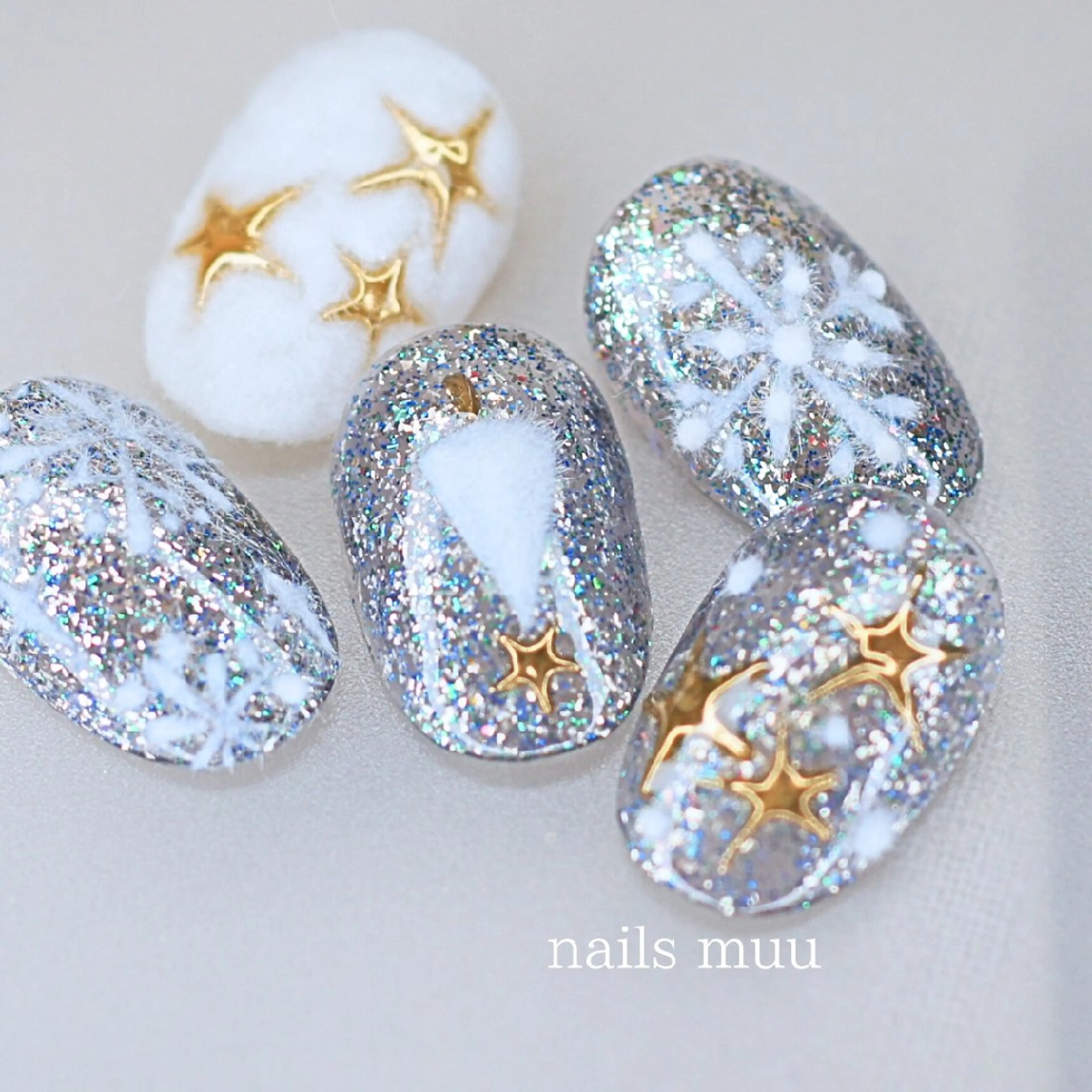 ネイル シンプルネイル 冬ネイル クリスマス ハンドネイル nails muu まゆのネイルデザイン