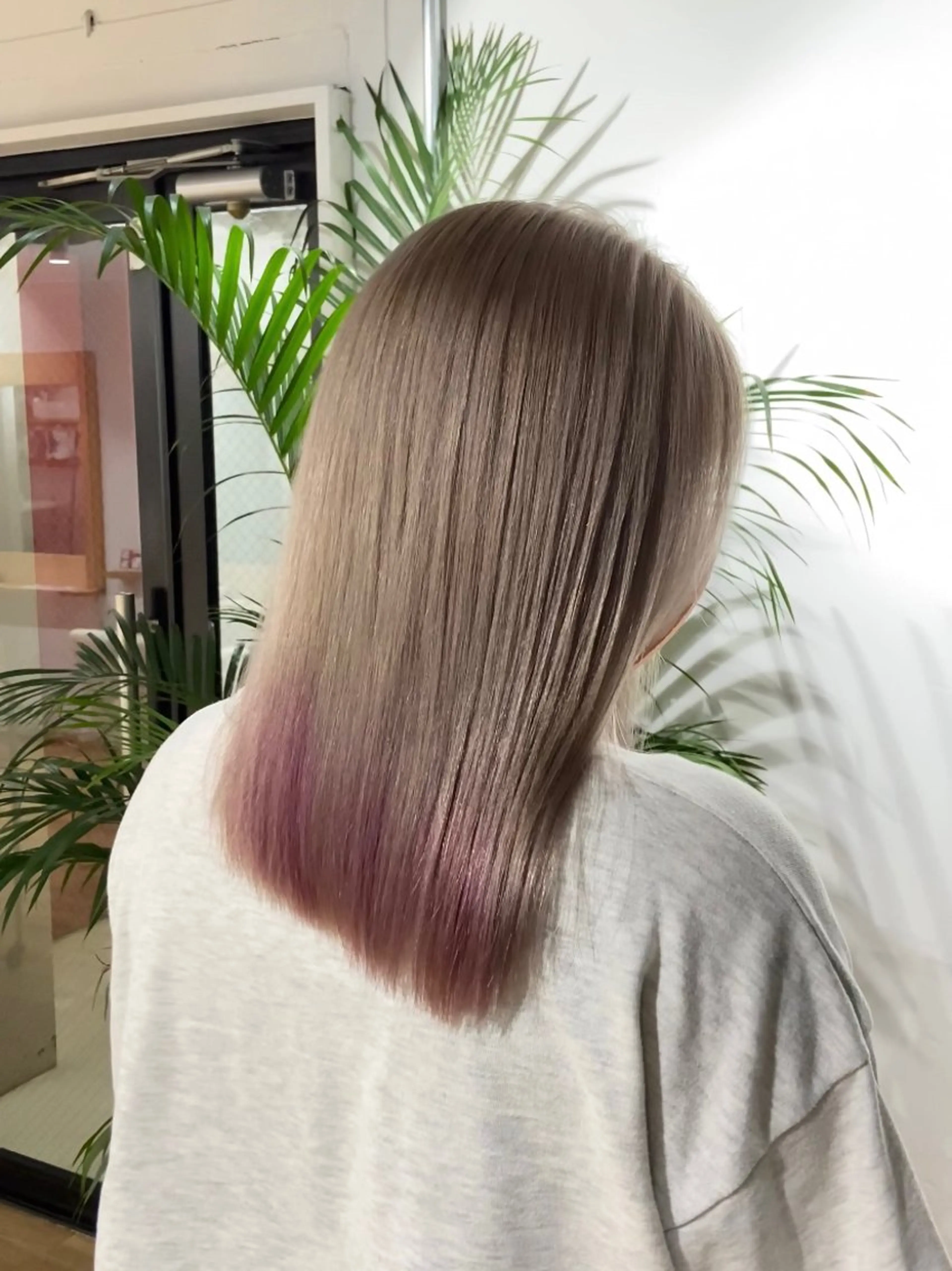 セミロング カラー ブリーチ ハイトーンカラー ヘアカラー Kensho 京都駅 ケアブリーチのヘアスタイル