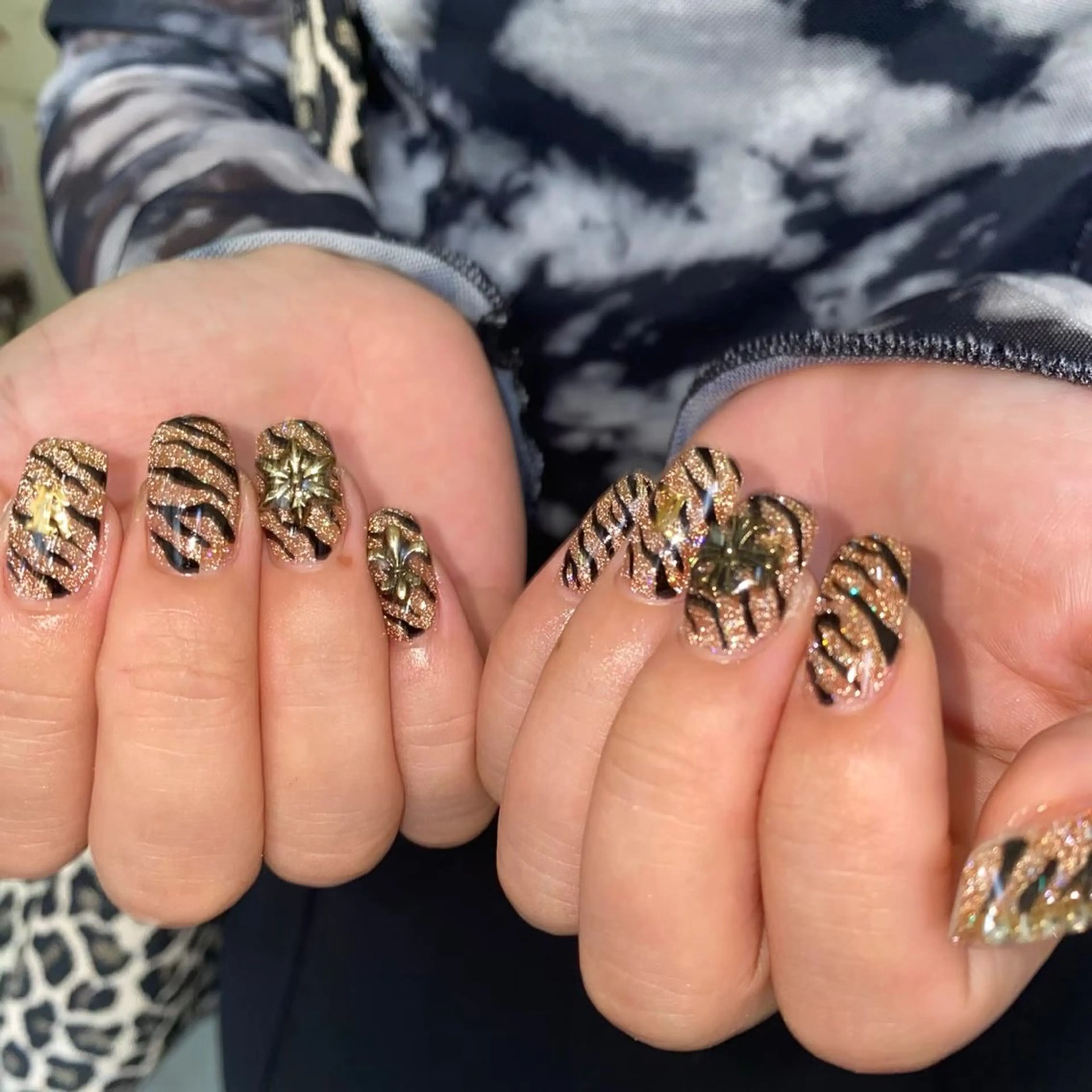 ネイル ハンドネイル Hata nail 🎀個性派ニュアンスのネイルデザイン