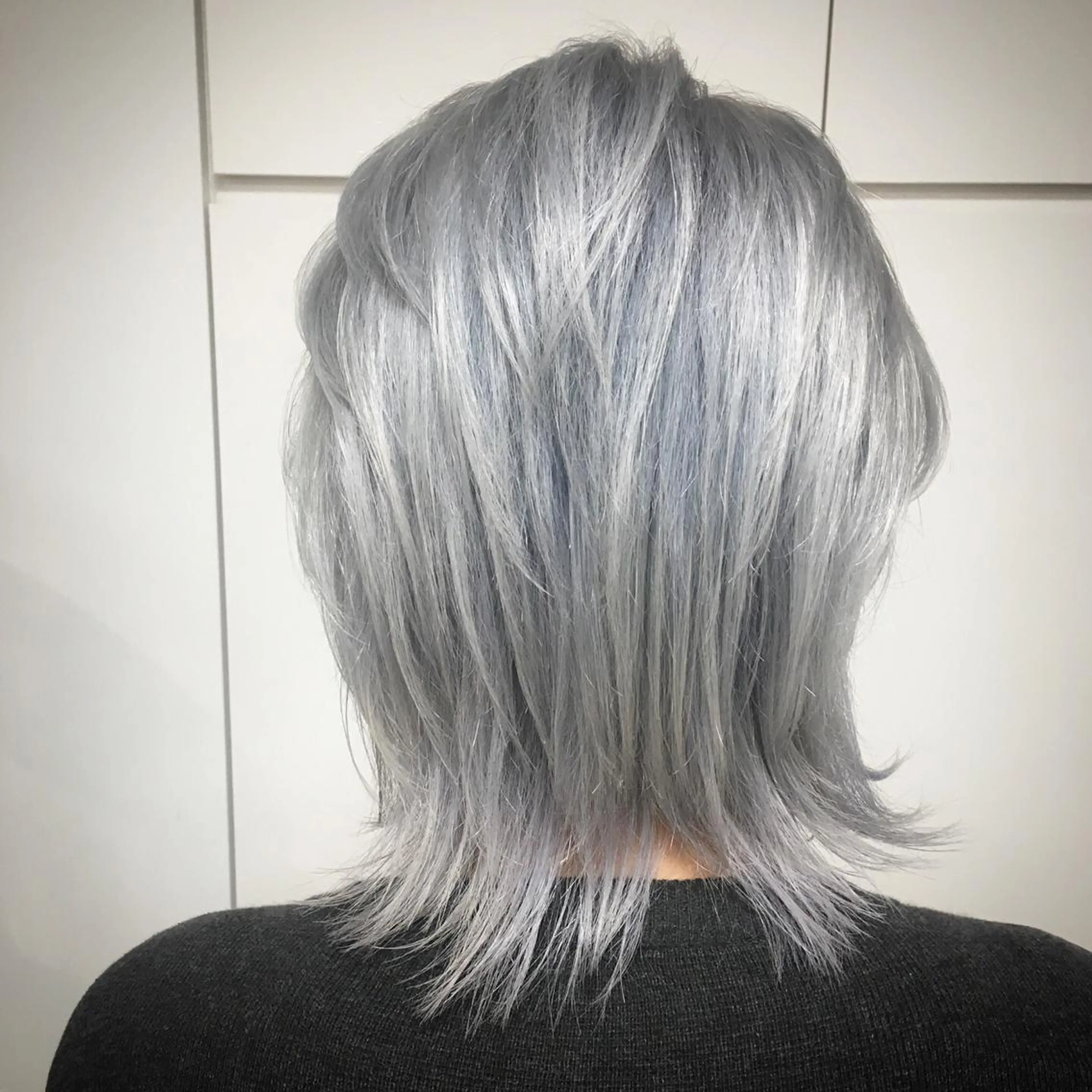 ショート カラー メンズ メンズブリーチ ブリーチ シルバー ホワイトシルバー カット ヘアカラー トリートメント 【予防美容特化】 kasumi🌷のヘアスタイル