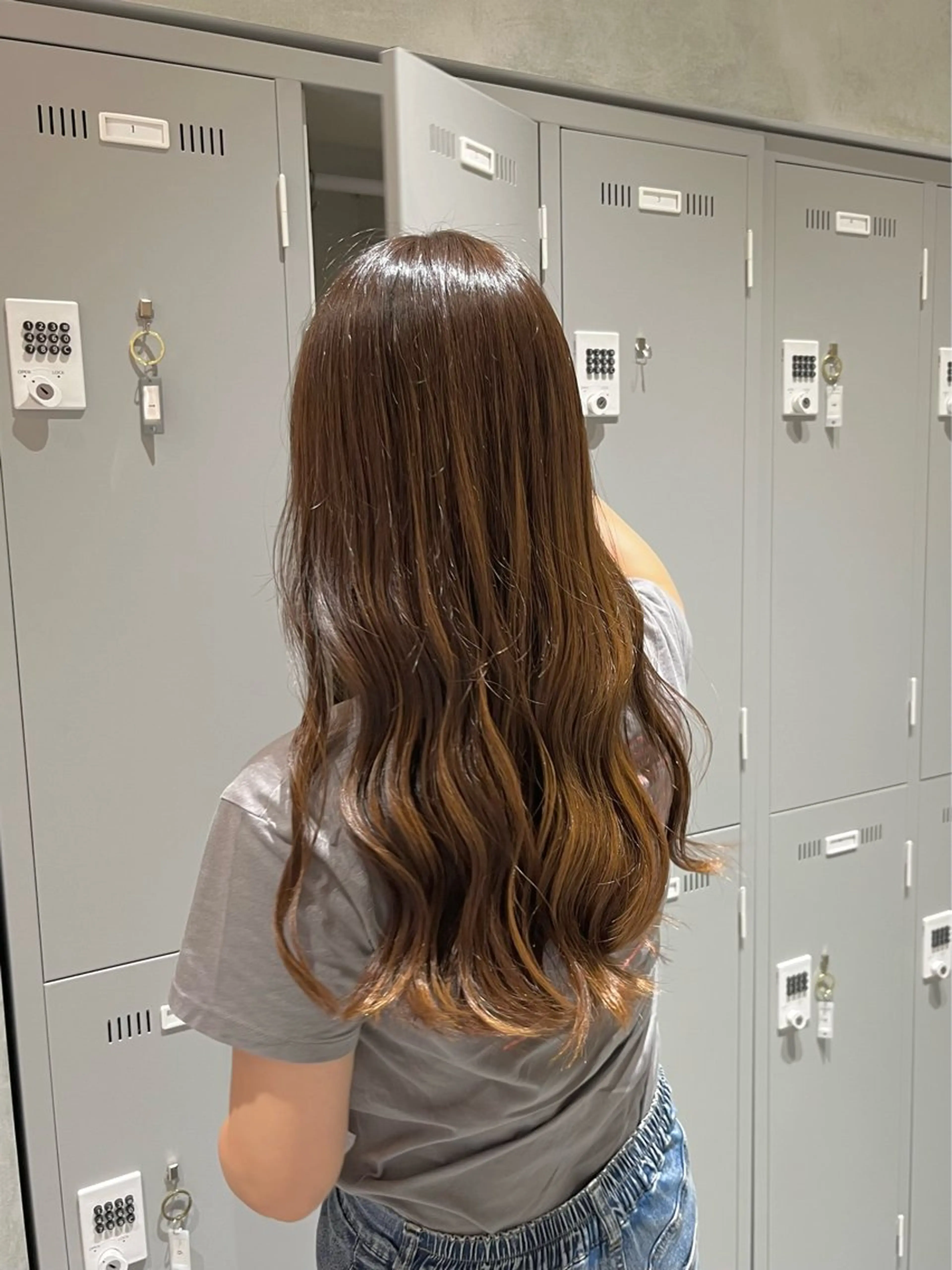 ロング カラー 池谷 茉耶のヘアスタイル