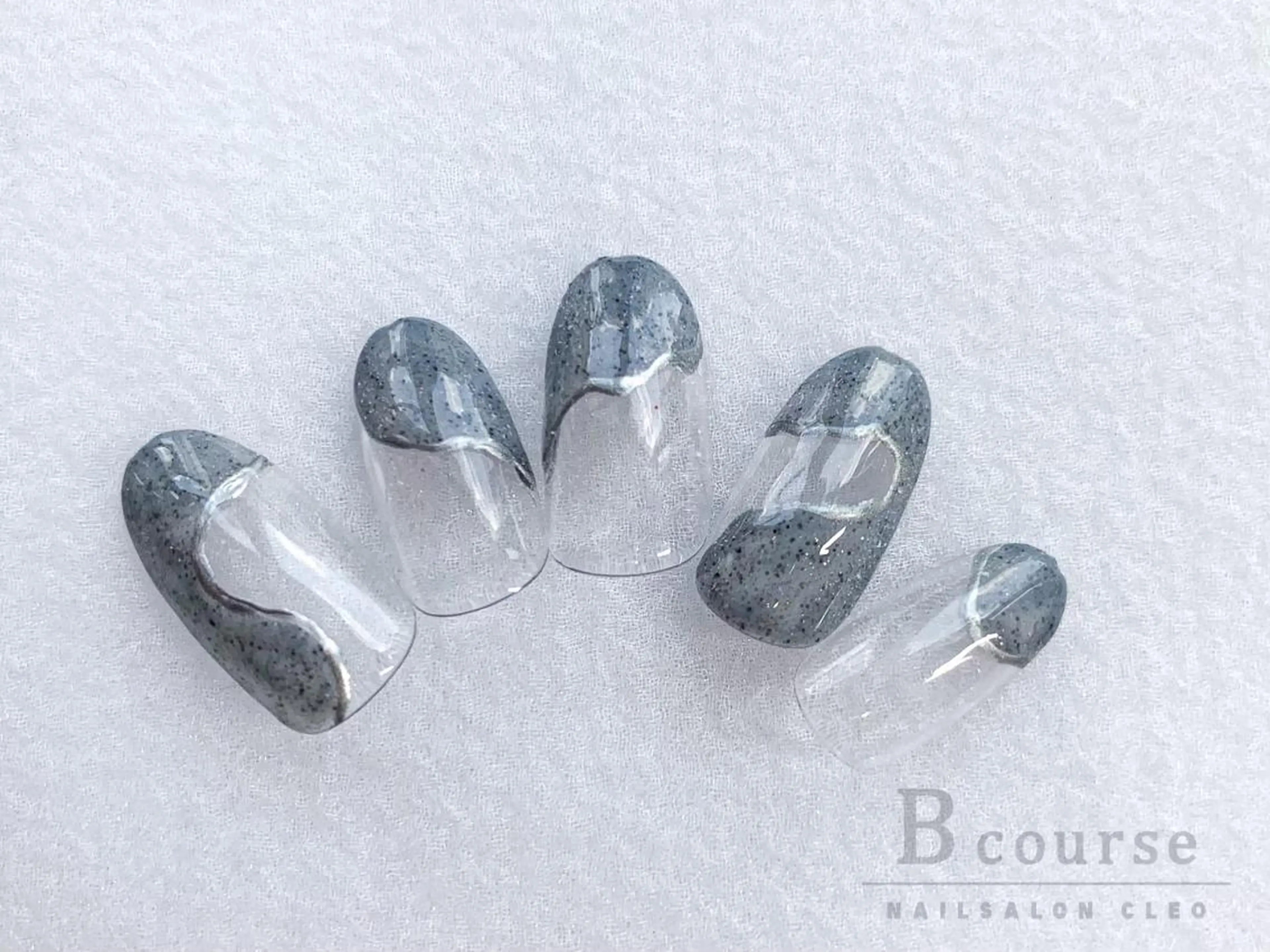 ネイル Cleo伏見店🌿 Momokaのネイルデザイン