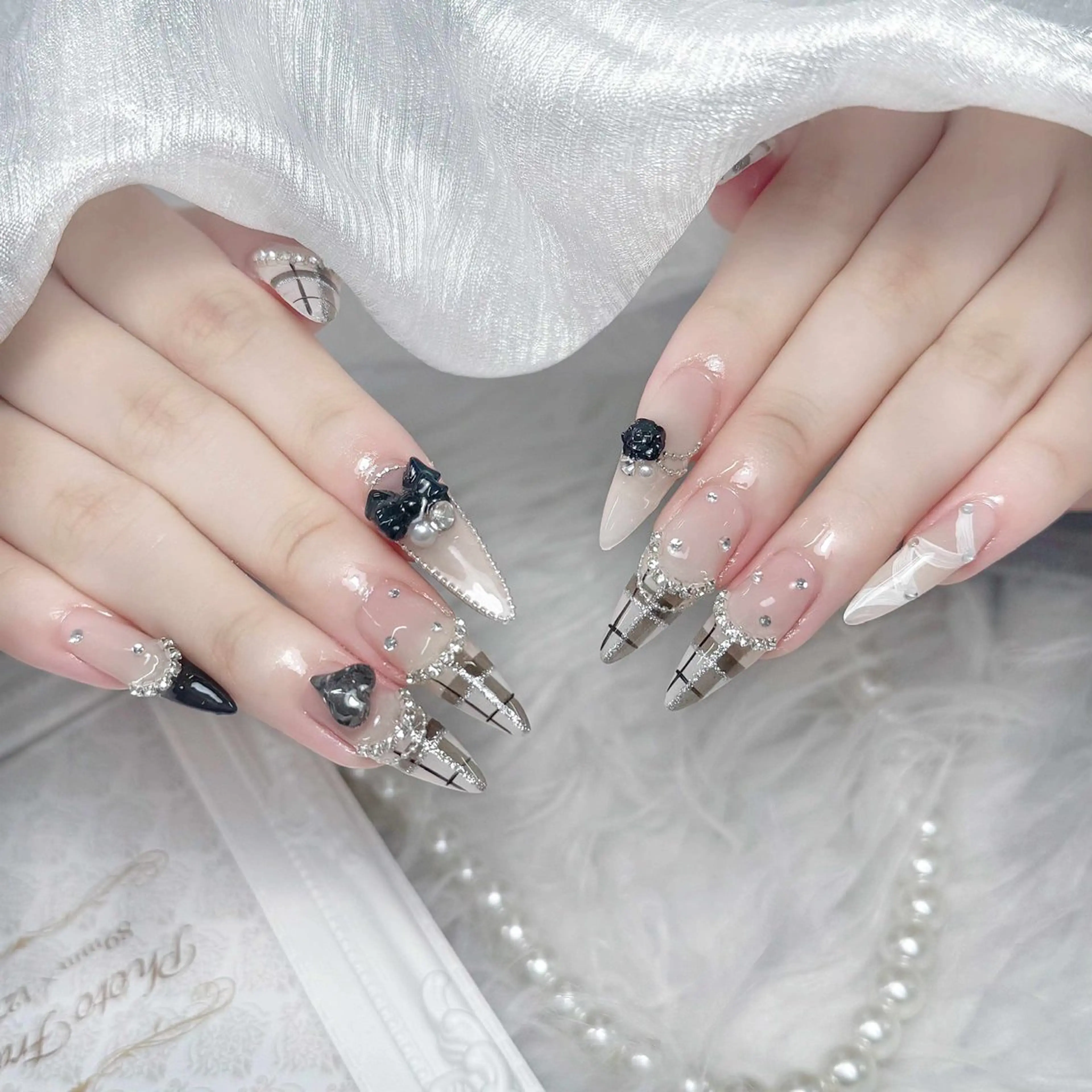 ネイル ハンドネイル ハンドケア Panda chan Novaのネイルデザイン