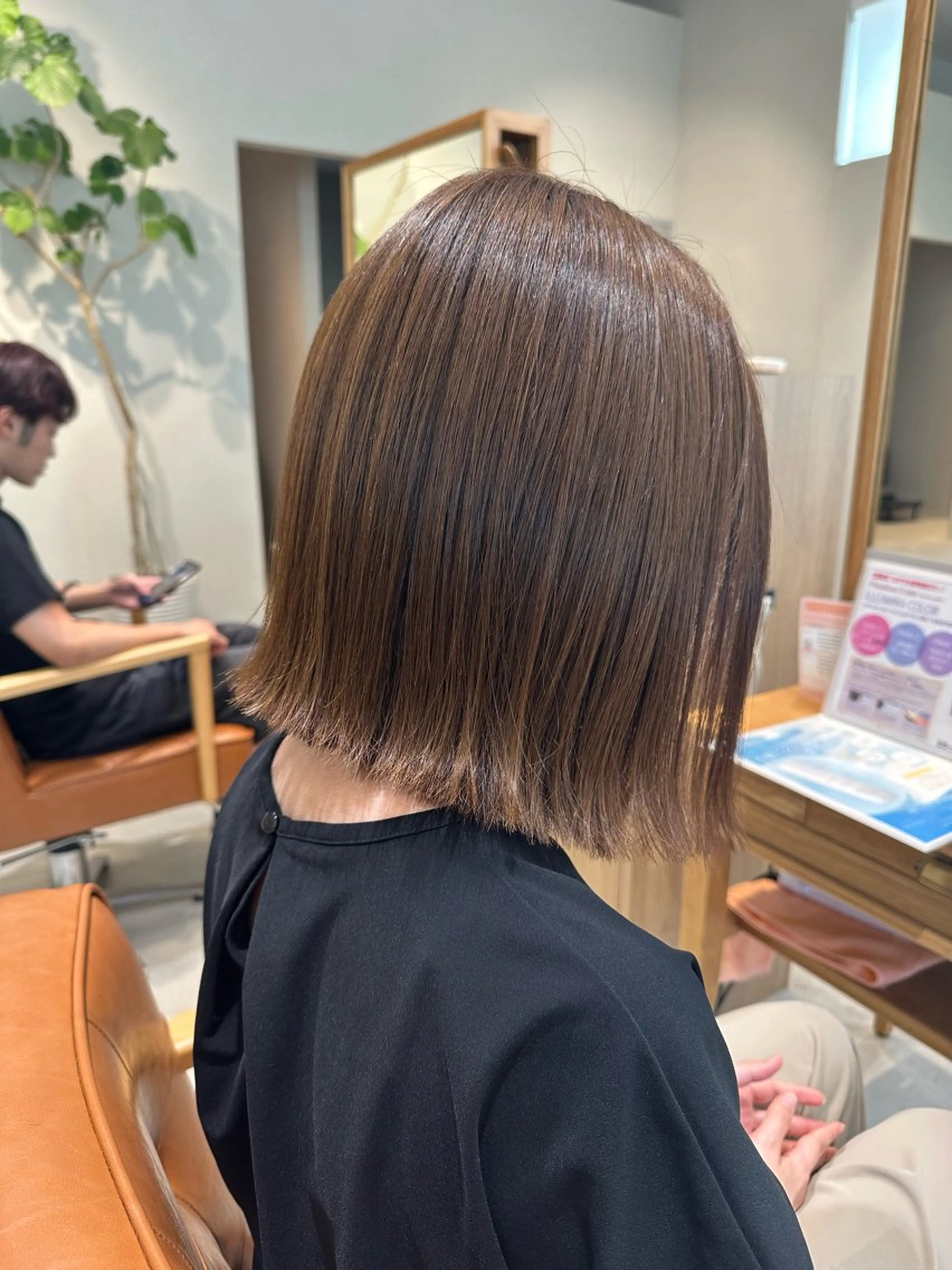 ミディアム カラー 切りっぱなしボブ ベージュカラー ブラウンカラー ブラウンベージュ ボブ 永野 真也のヘアスタイル