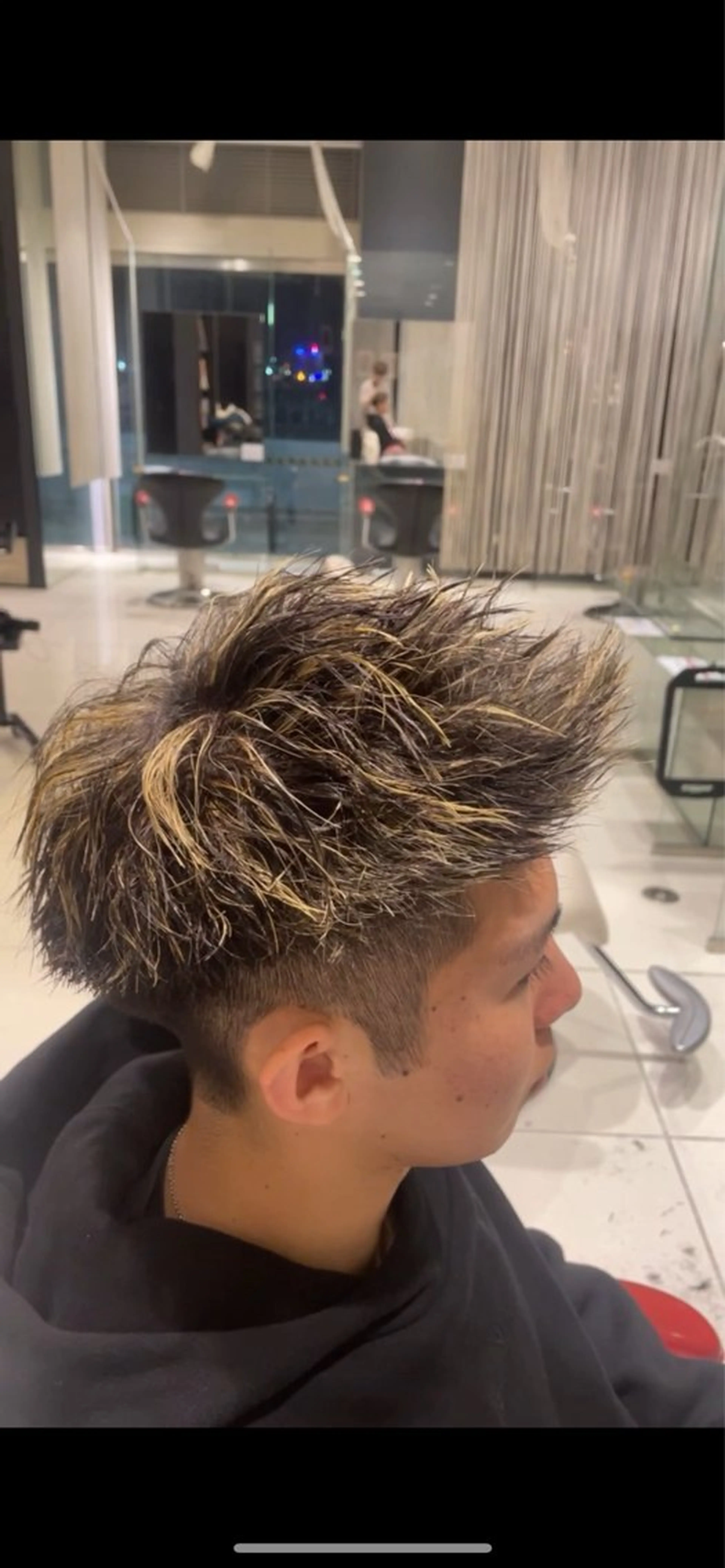 カラー パーマ メンズ 水谷 亮太のヘアスタイル