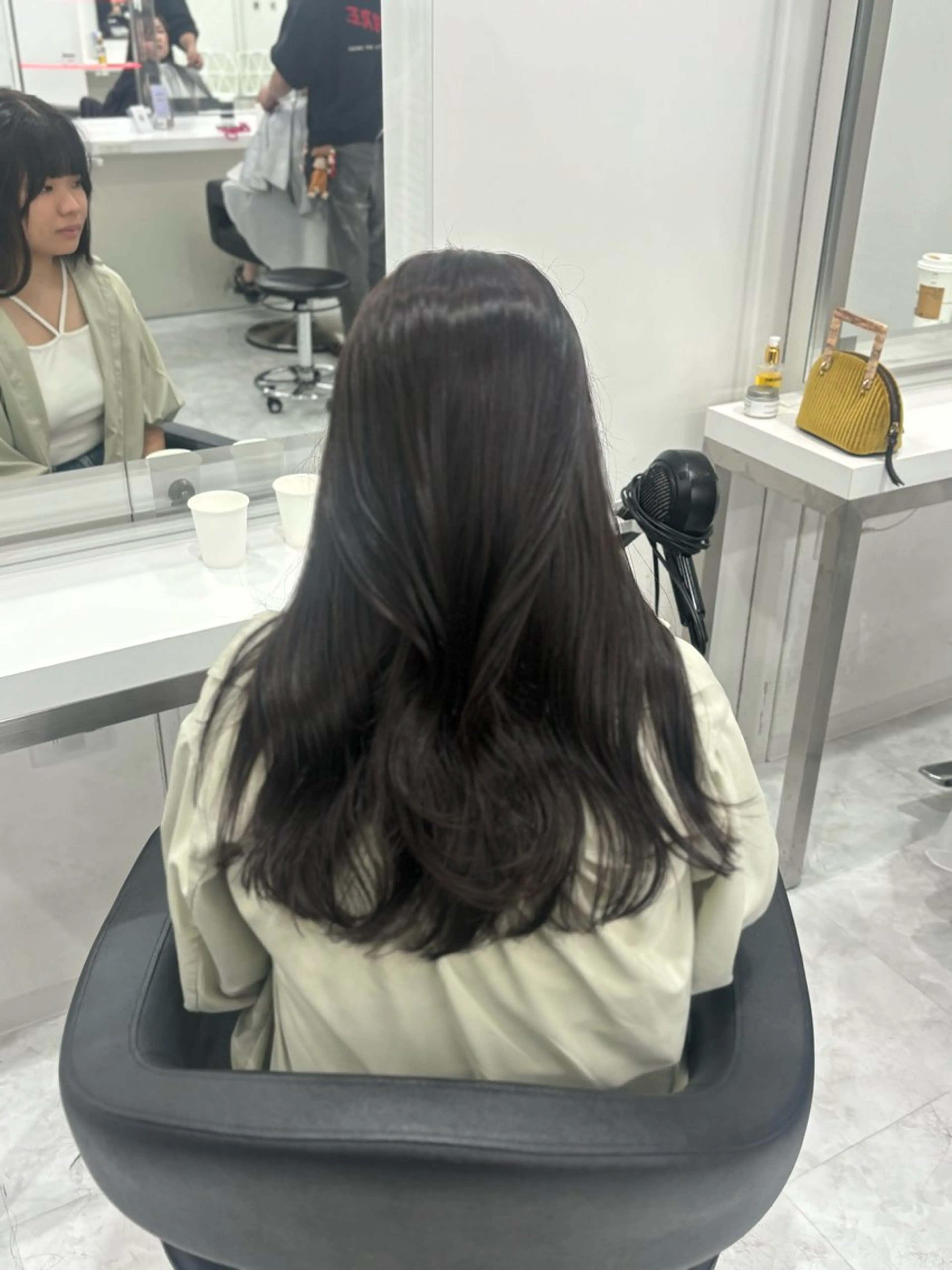 ロング 渋谷🥇透明感カラー 特化美容師のヘアスタイル