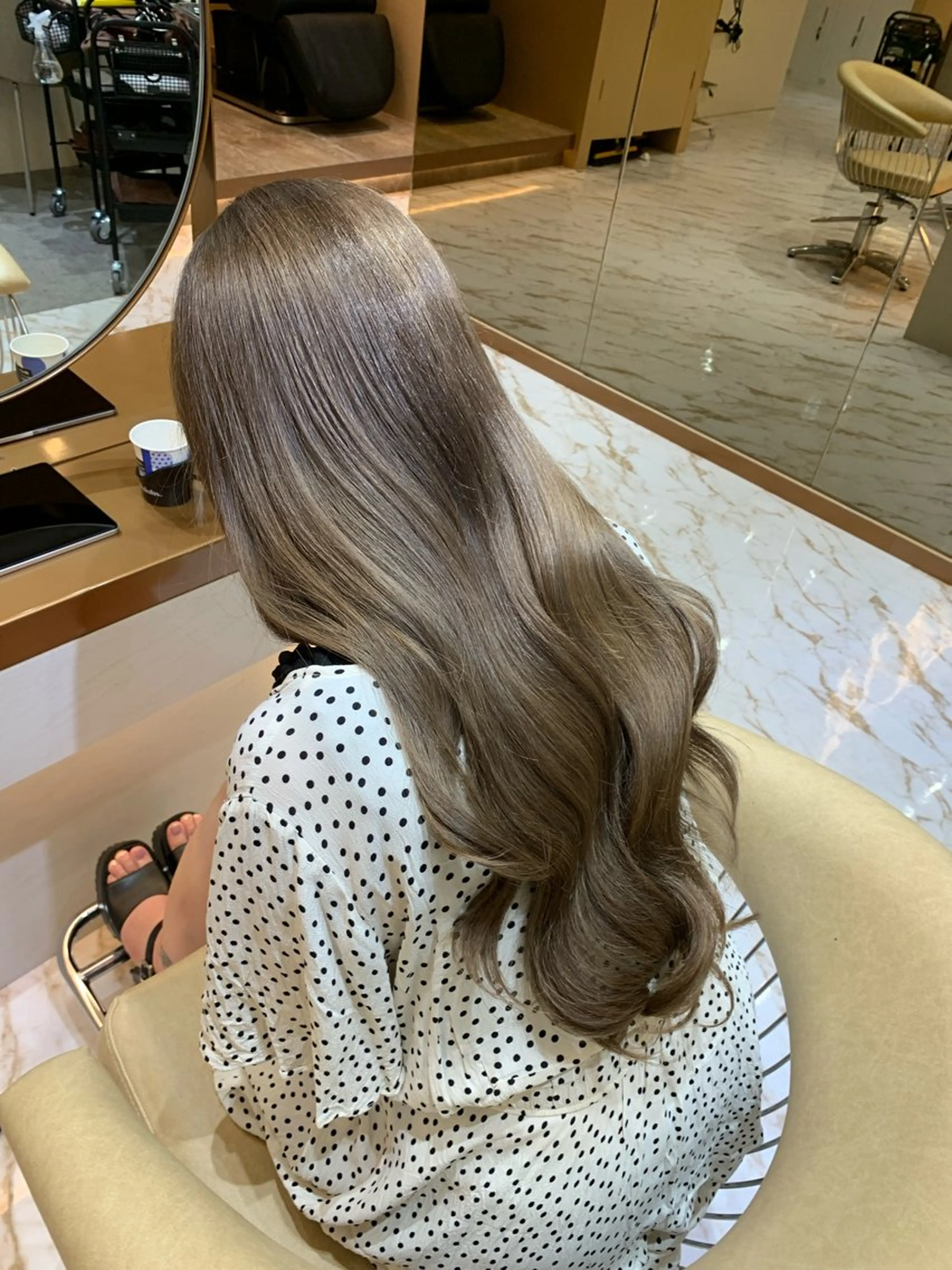 セミロング カラー ブリーチ毛もかけれる 縮毛矯正🍎カイトのヘアスタイル