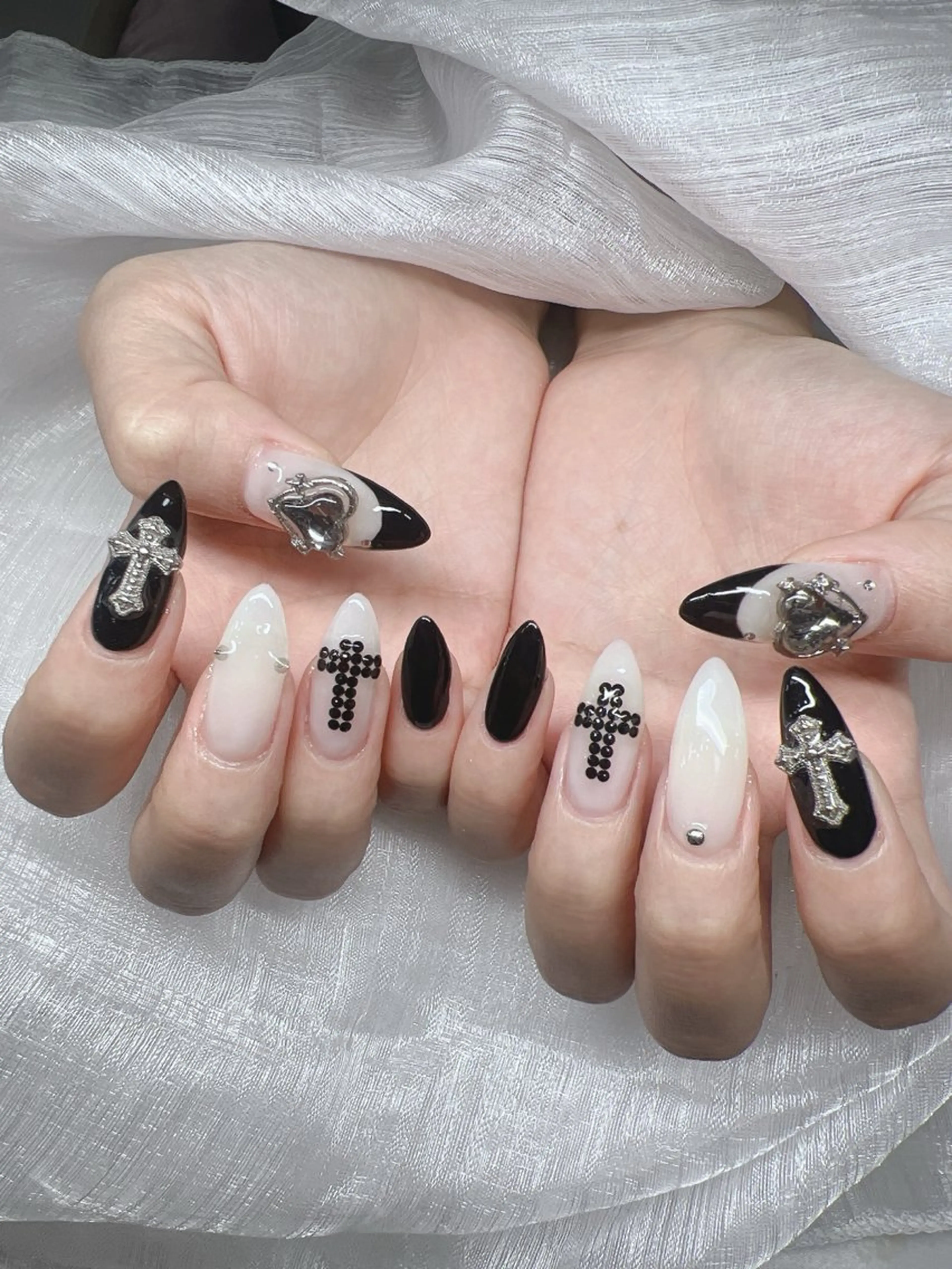ネイル 長さ出し グラデーション キラキラネイル マグネットネイル ニュアンスネイル ハンドネイル Lee Nails チップ長さだし専門店のネイルデザイン
