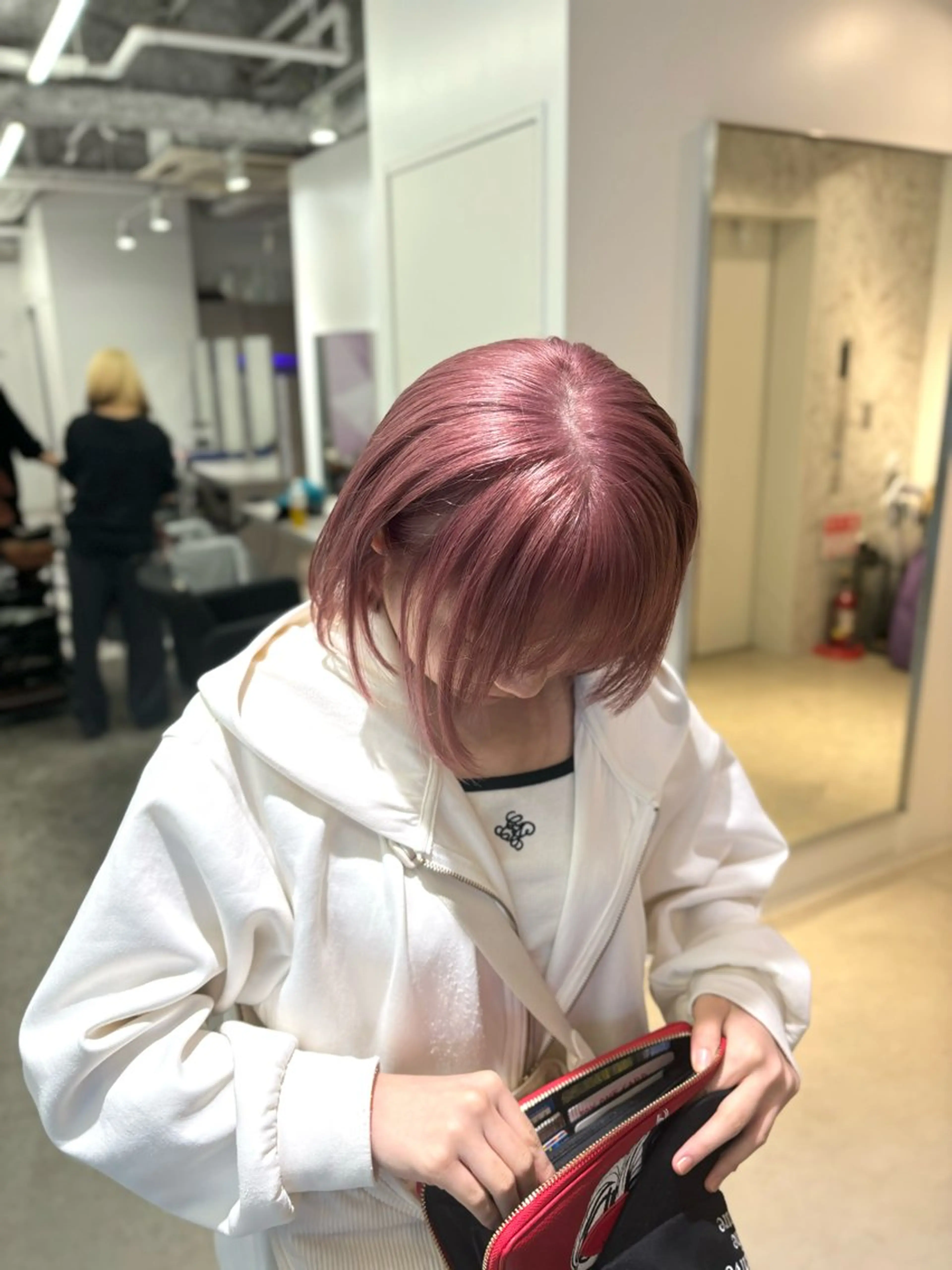 ショート カラー ヘアカラー トリートメント ブリーチ＆波巻パーマ /飯牟田/GEAR.のヘアスタイル