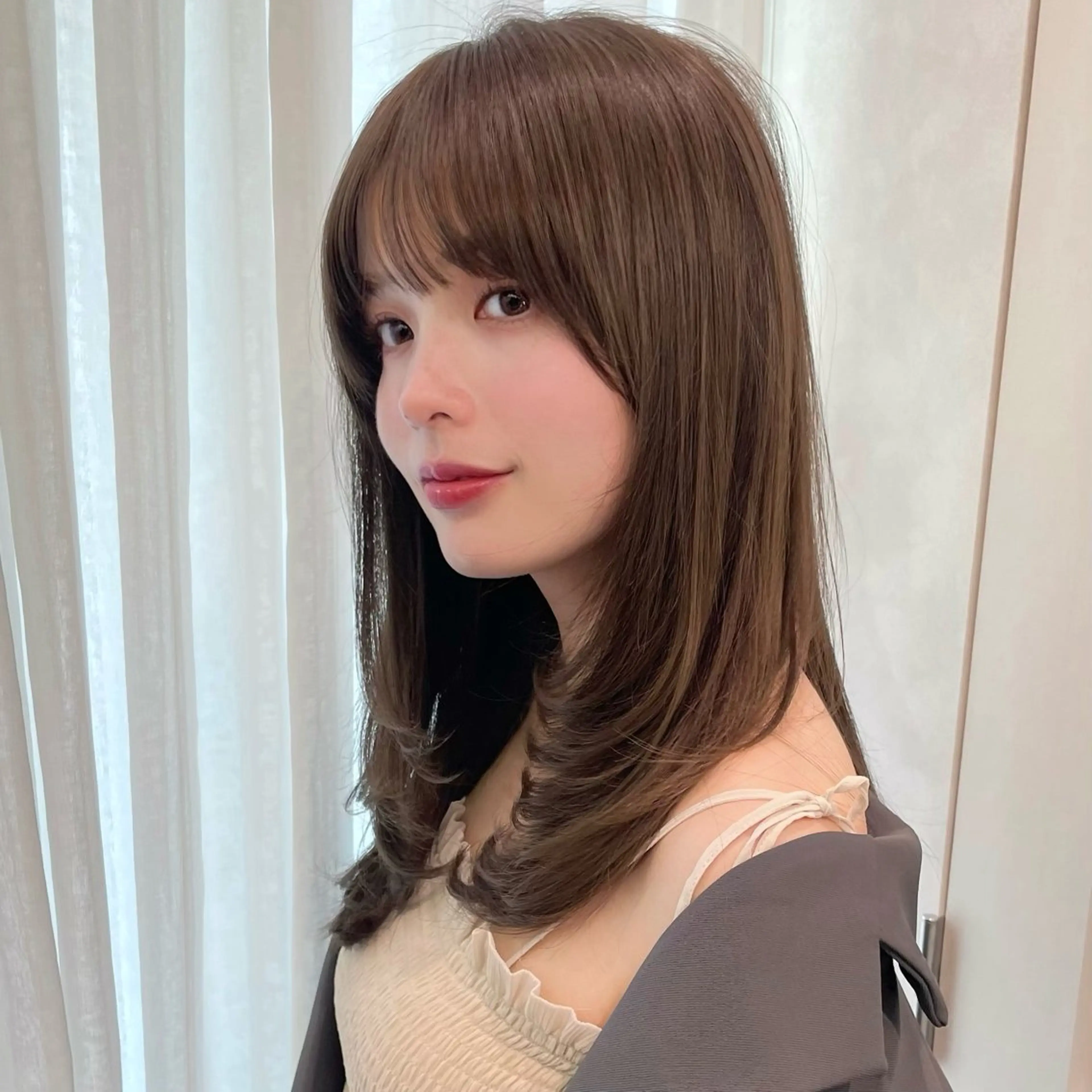 セミロング 無料カット/ショート センターパート/横浜のヘアスタイル
