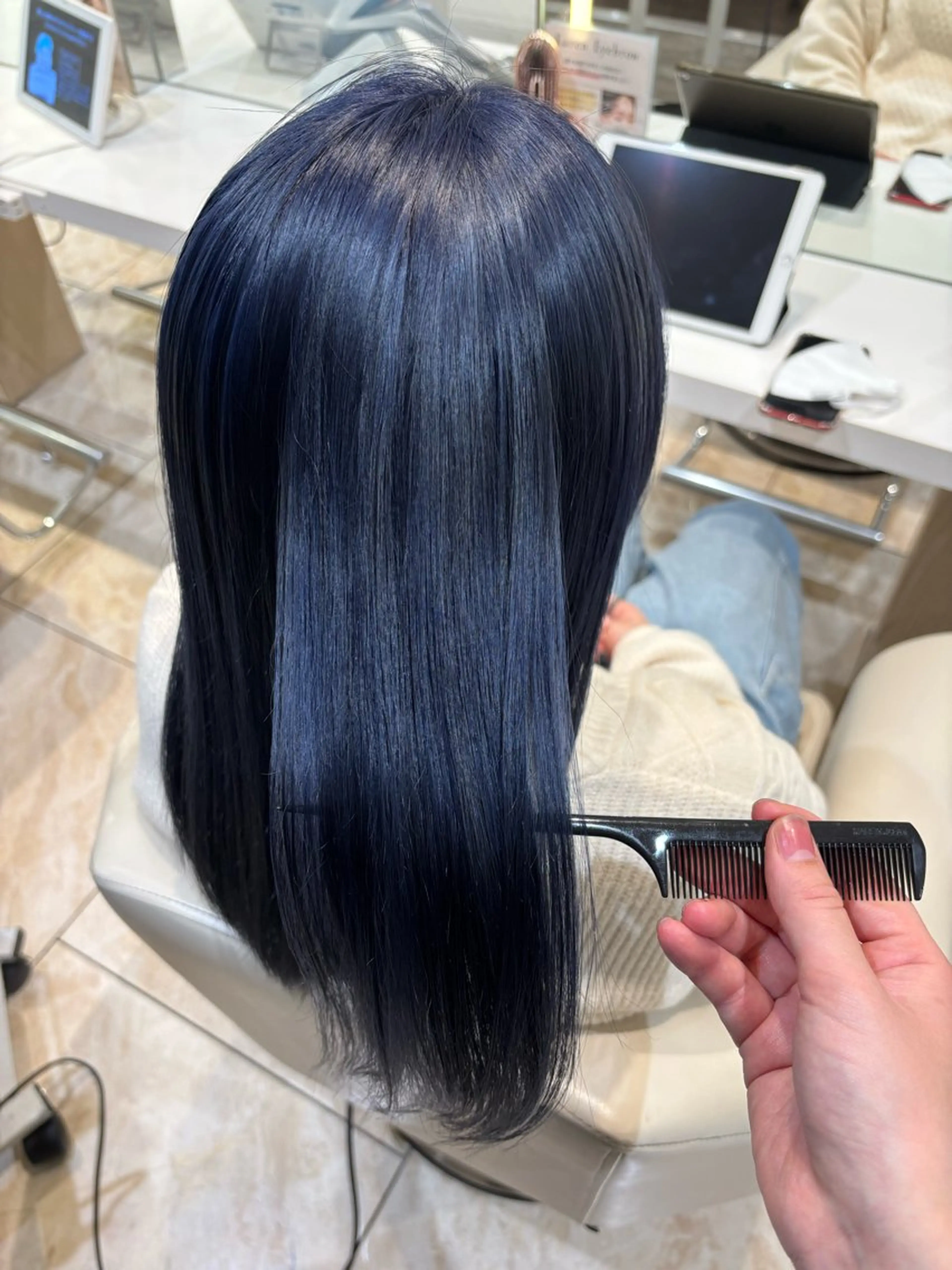 ロング カラー ブリーチ ブルーカラー ヘアカラー トリートメント miho‪𓂃 ANNETTAのヘアスタイル