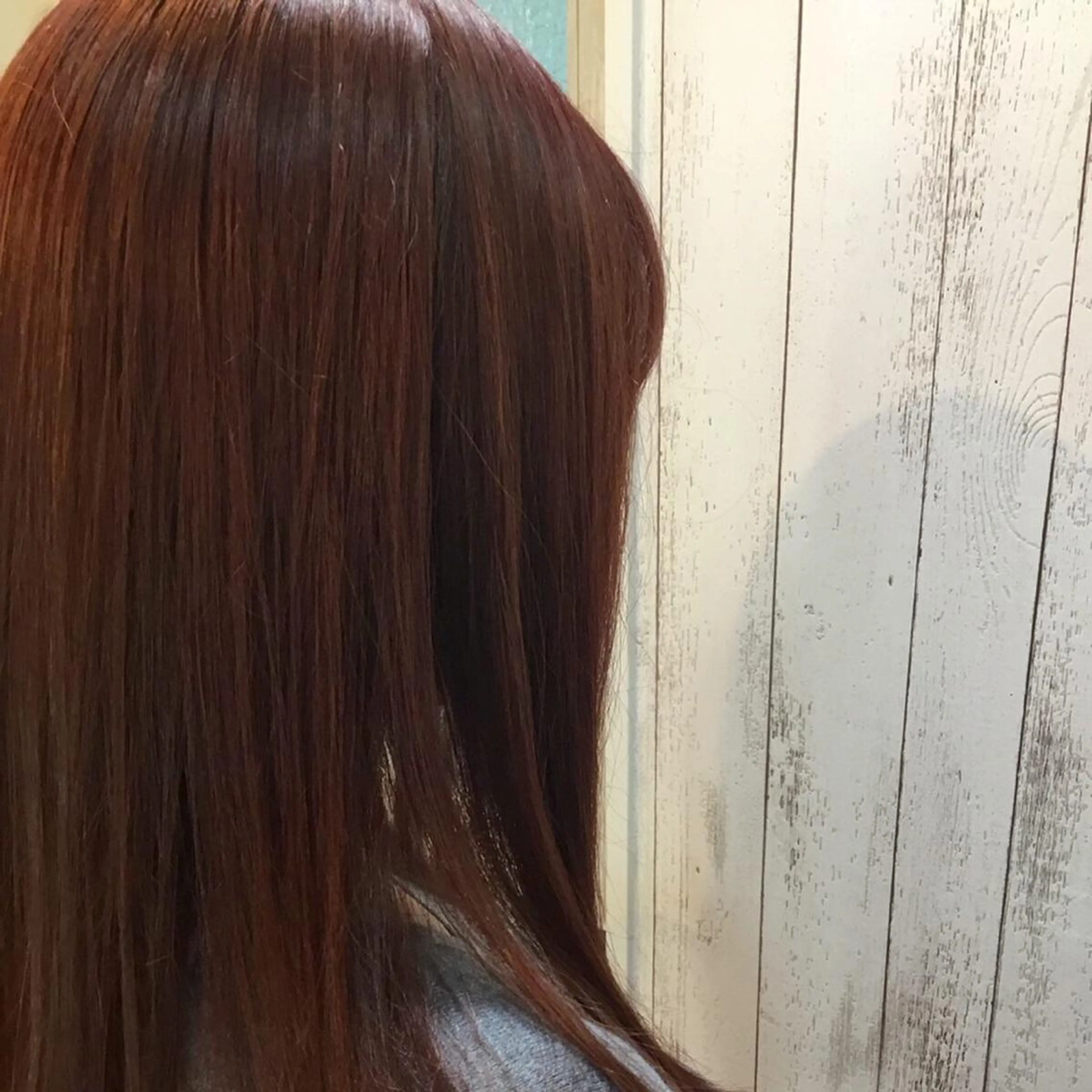 セミロング カラー embrace エンブレイスのヘアスタイル