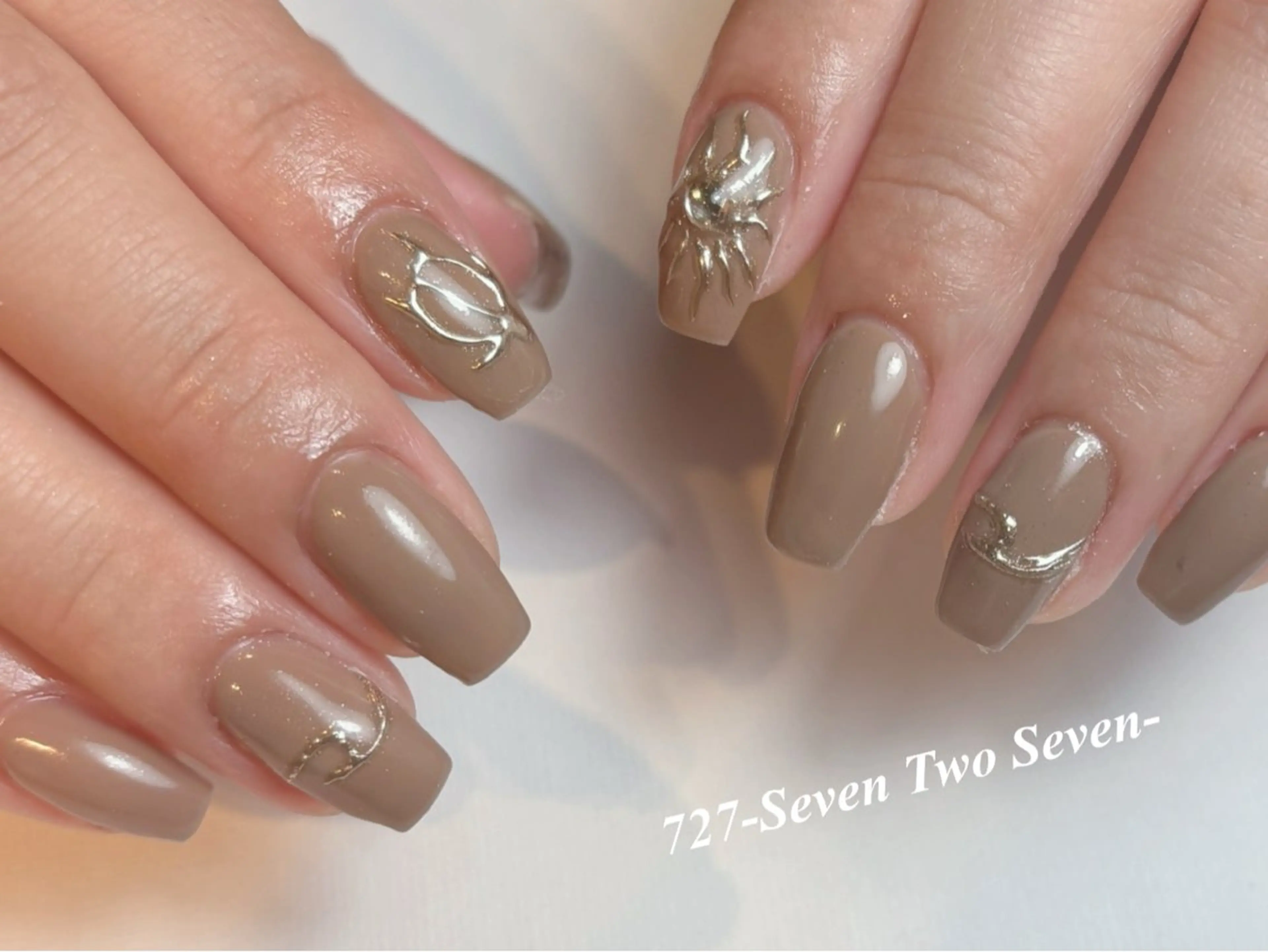 ネイル ハンドネイル 727 nailのネイルデザイン