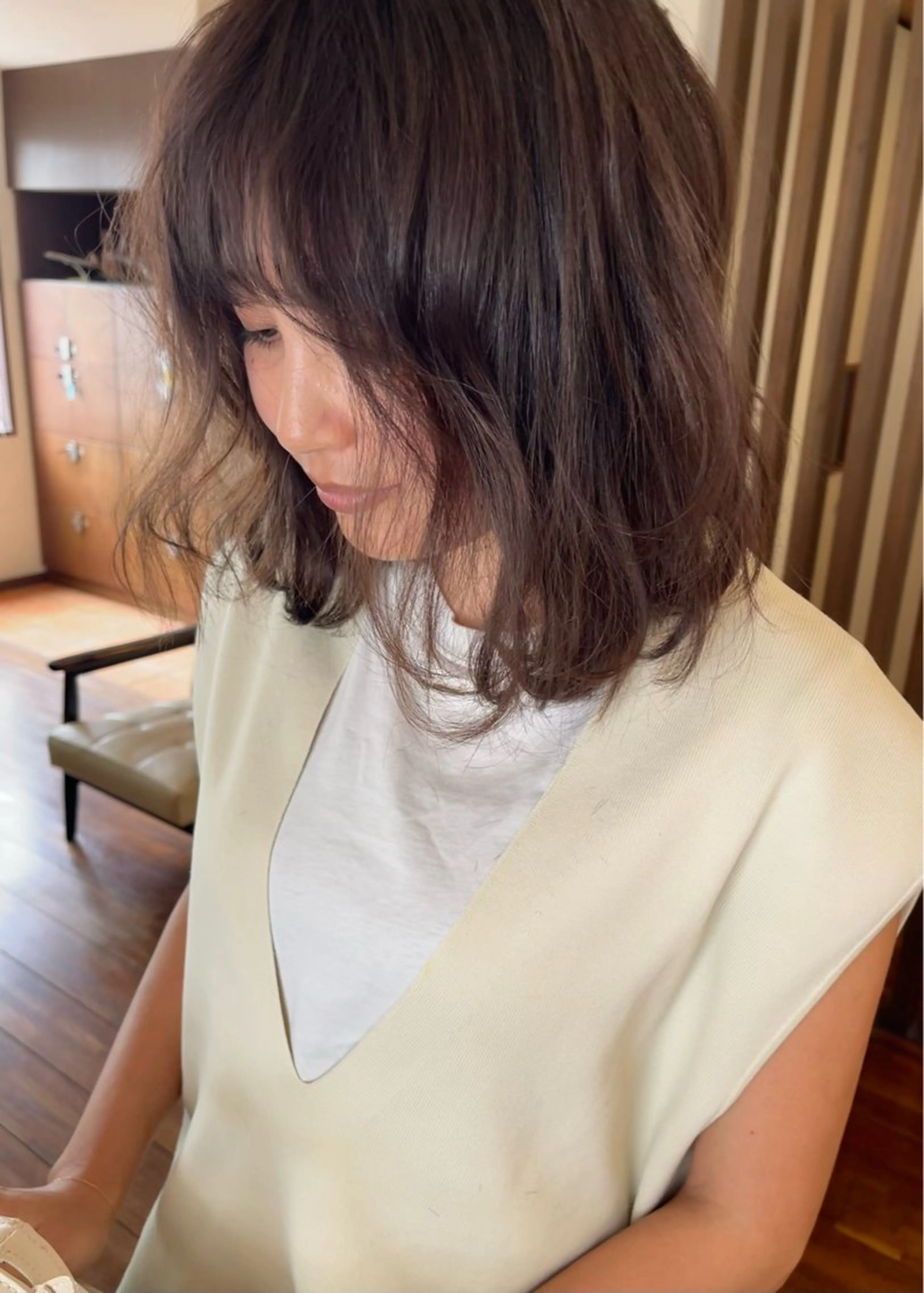 ミディアム カラー ブラウンカラー カット ヘアカラー トリートメント 髪質改善ｶﾗｰ ｹｱﾌﾞﾘｰﾁ/ﾀﾑのヘアスタイル