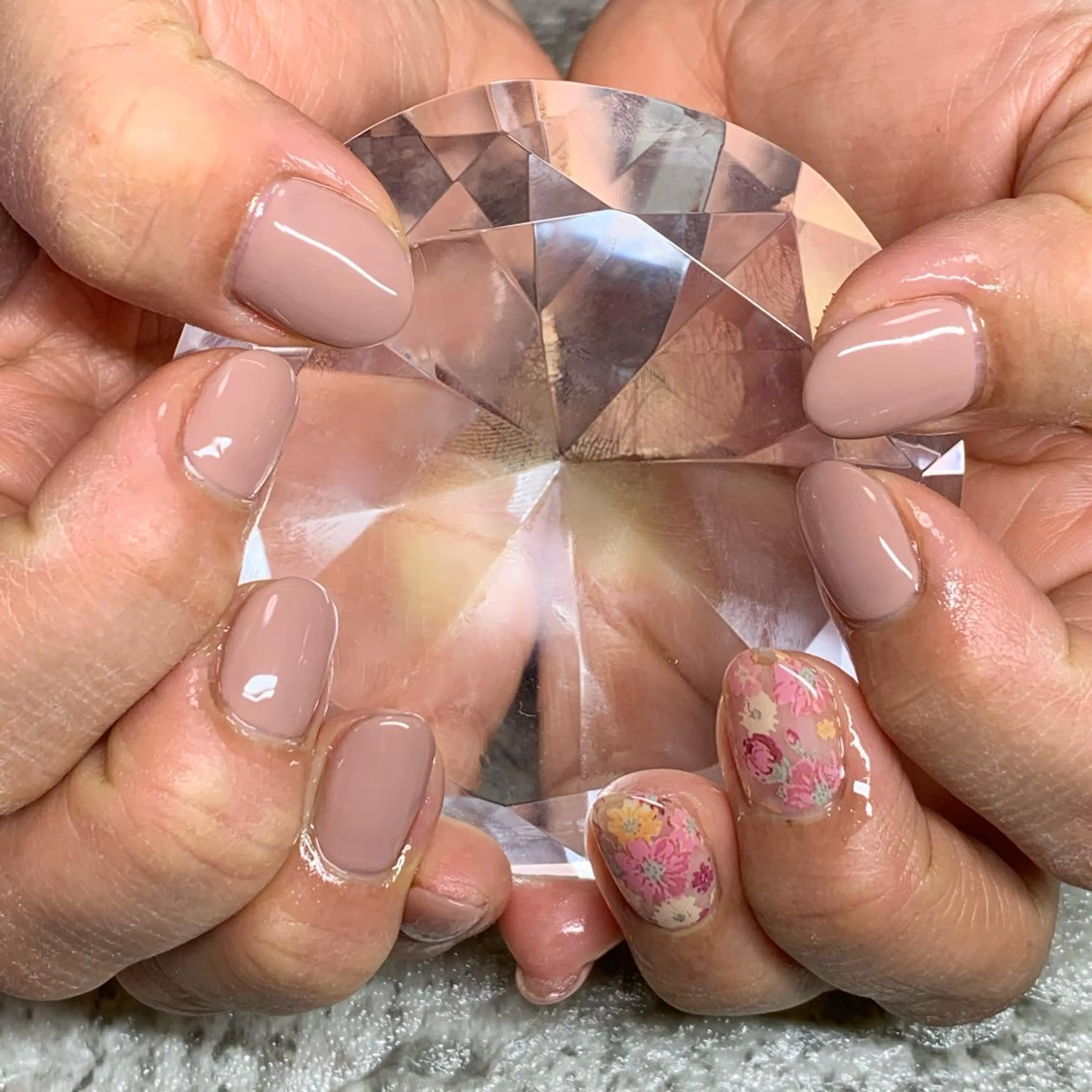 ネイル RuxuryNail ／RiAnnaのネイルデザイン