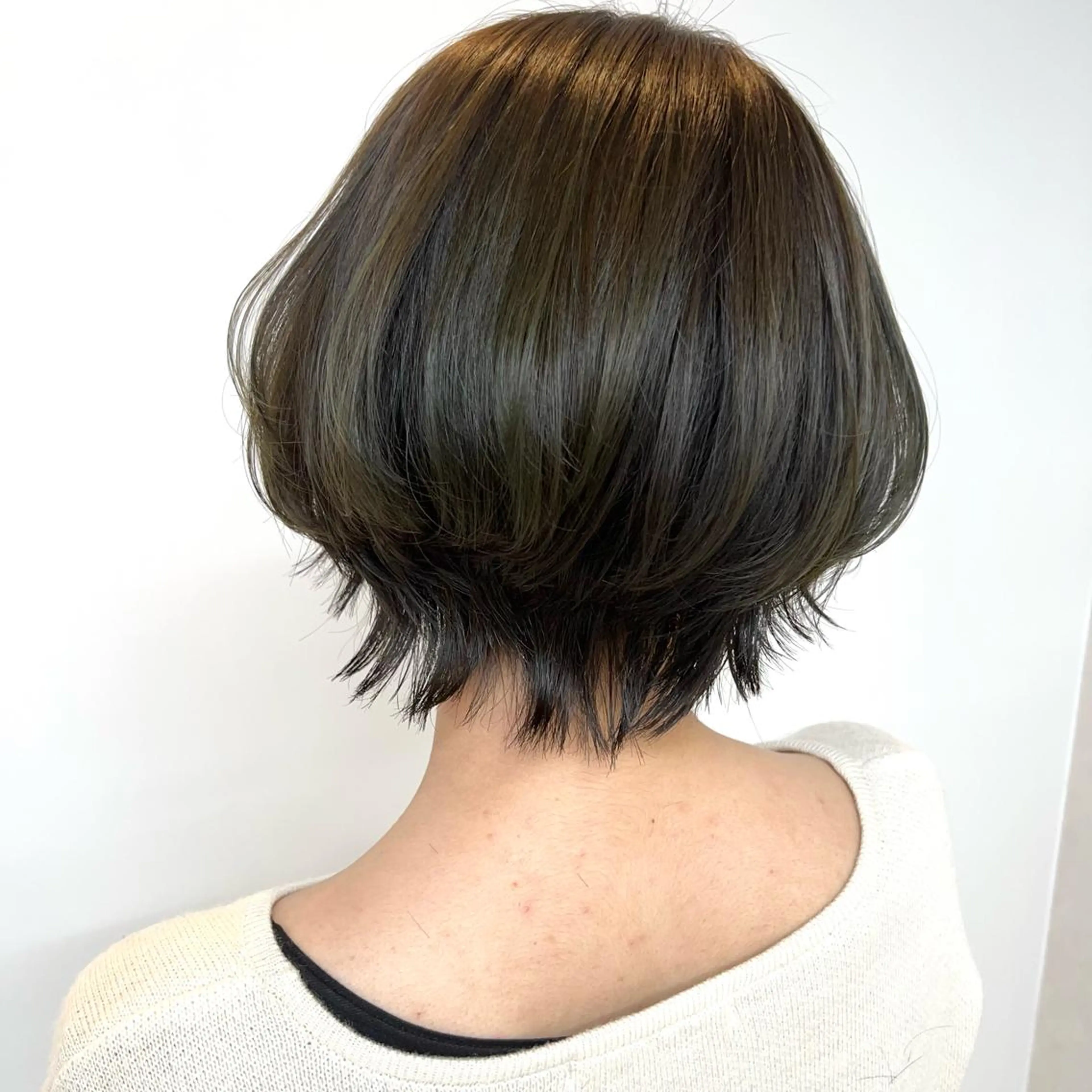 ショート カラー TriumpH天王寺店【ミルボンAujua認定サロン】所属・SAKI🐈‍⬛【 HAPPY届けます】のヘアスタイル