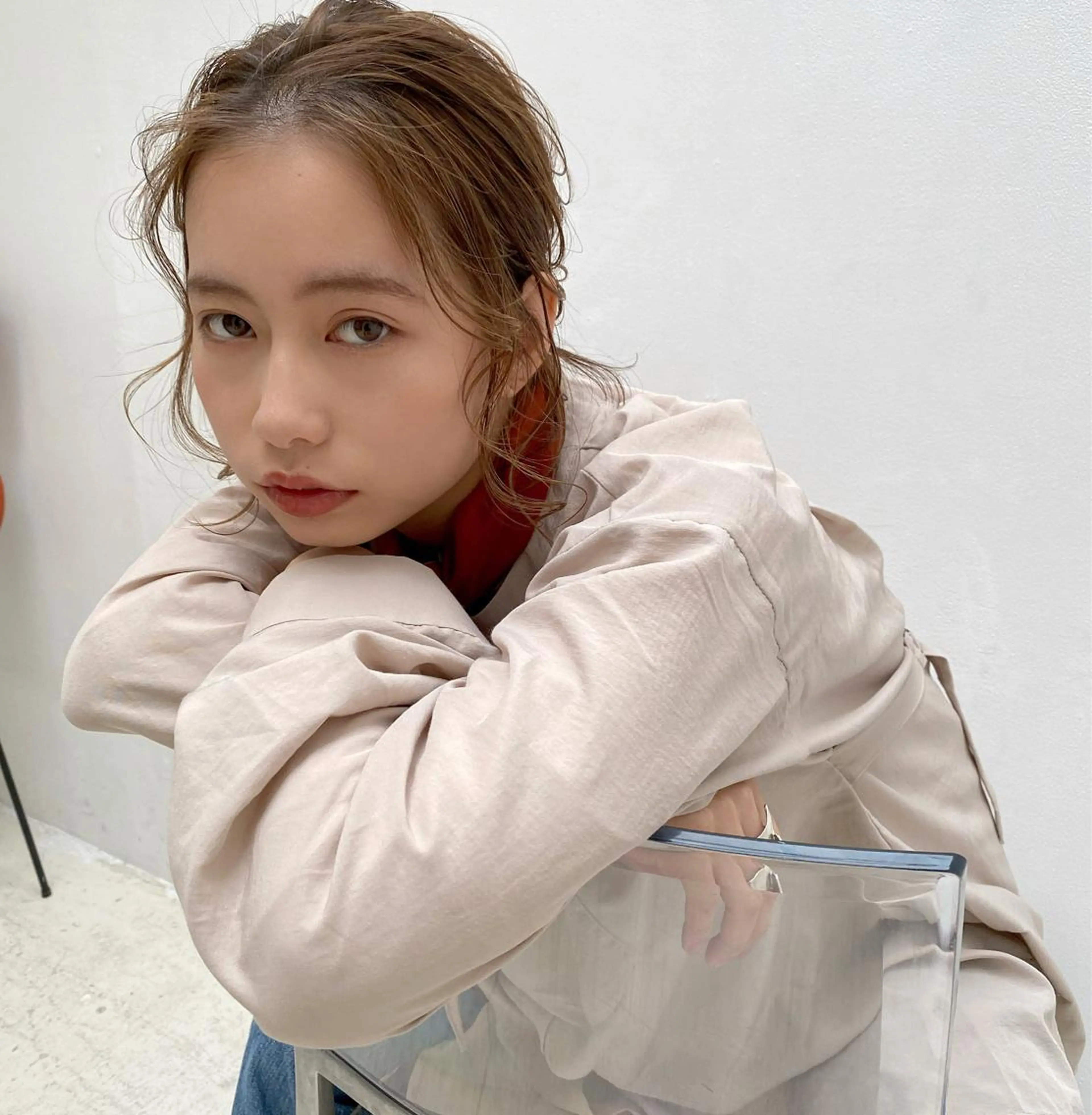 プレイングカラー🤍 細めハイライトのヘアスタイル
