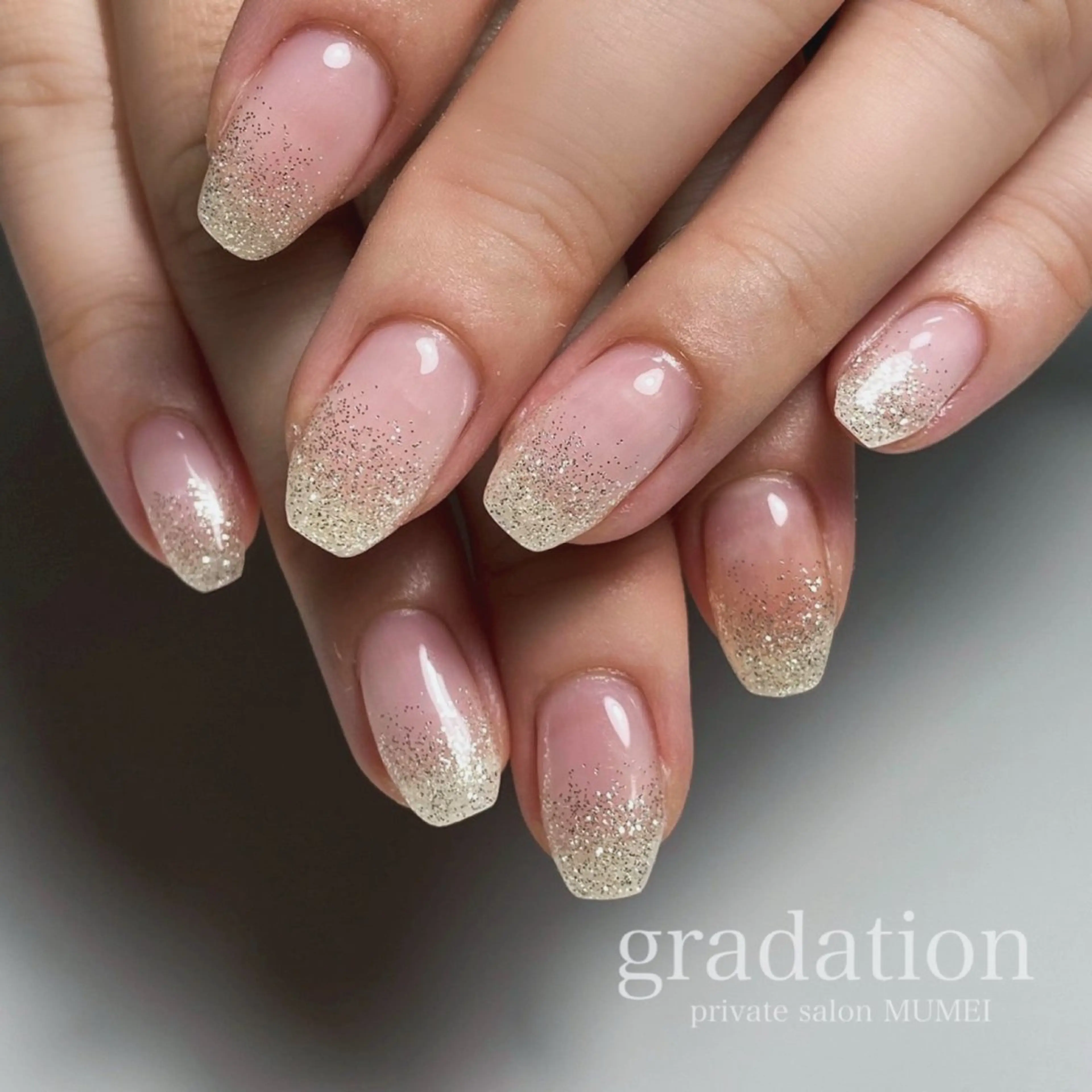 ネイル グラデーション ラメ(グリッター) ラメグラデーション シルバー ハンドネイル private salon MUMEI所属・🫧 KAORIのネイルデザイン