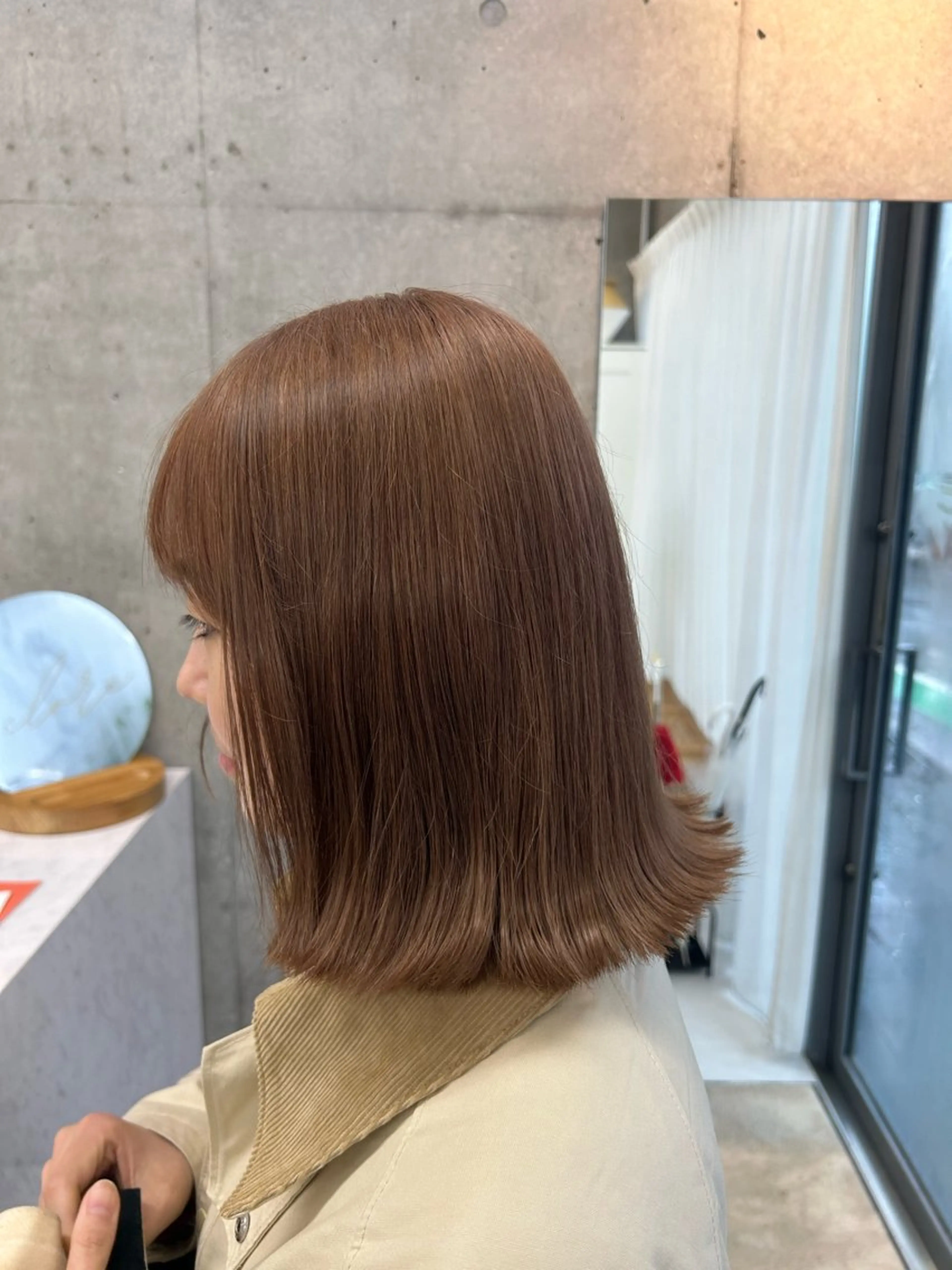 ミディアム カット ヘアカラー トリートメント Lomalia Yuukaのヘアスタイル