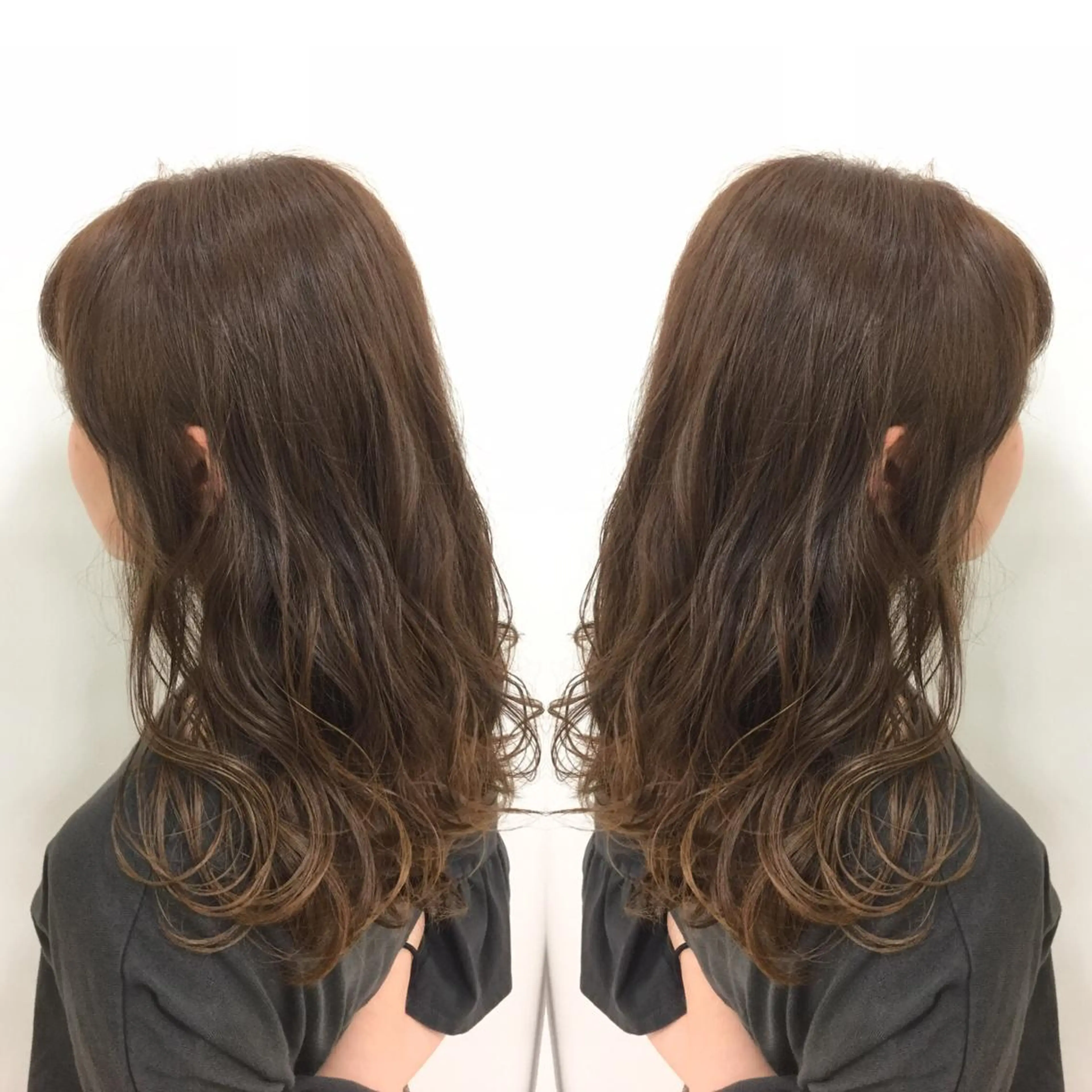 セミロング カラー アッシュ バレイヤージュ 黒髪 ブリーチ グラデーションカラー Ash 山田 勇太のヘアスタイル