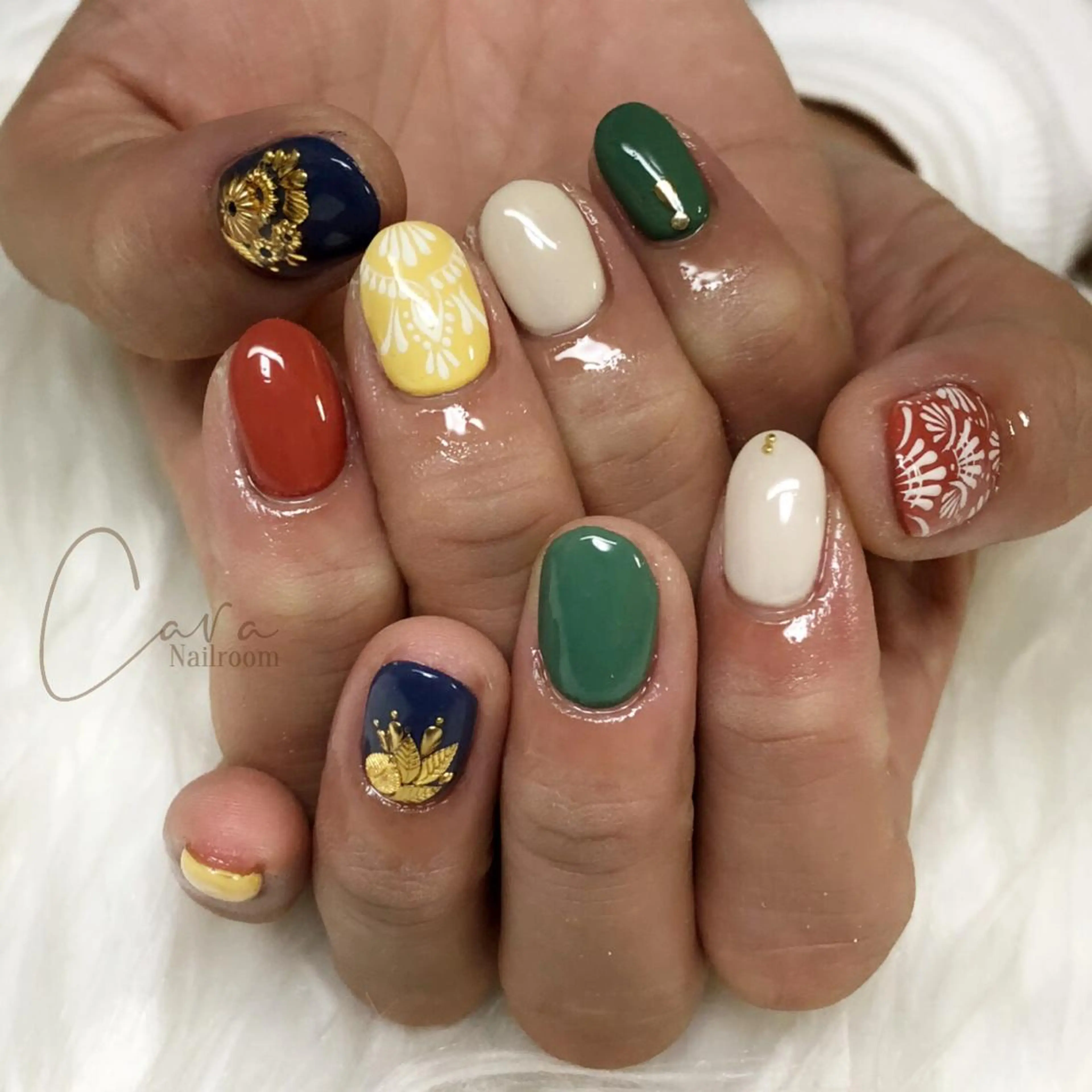 ネイル ハンドネイル instinkt_ Mio Mizunoのネイルデザイン