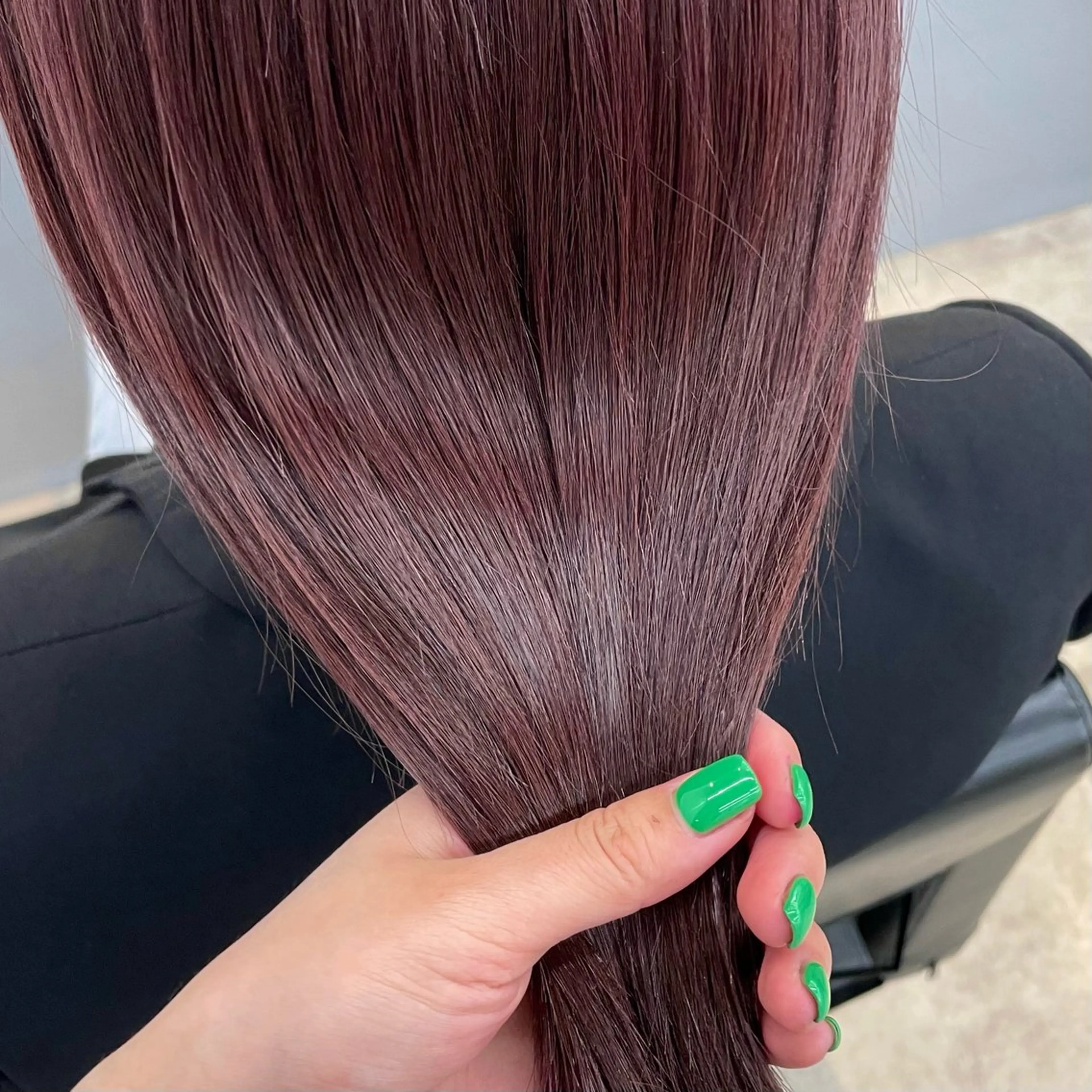 ミディアム カラー ヘアアレンジ 暖色ダブルカラーボブ レイヤー🌈AINAのヘアスタイル